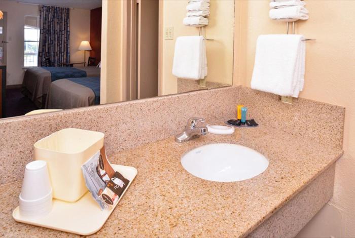 Americas Best Value Inn-Near NRG Park/Medical Center photo 15