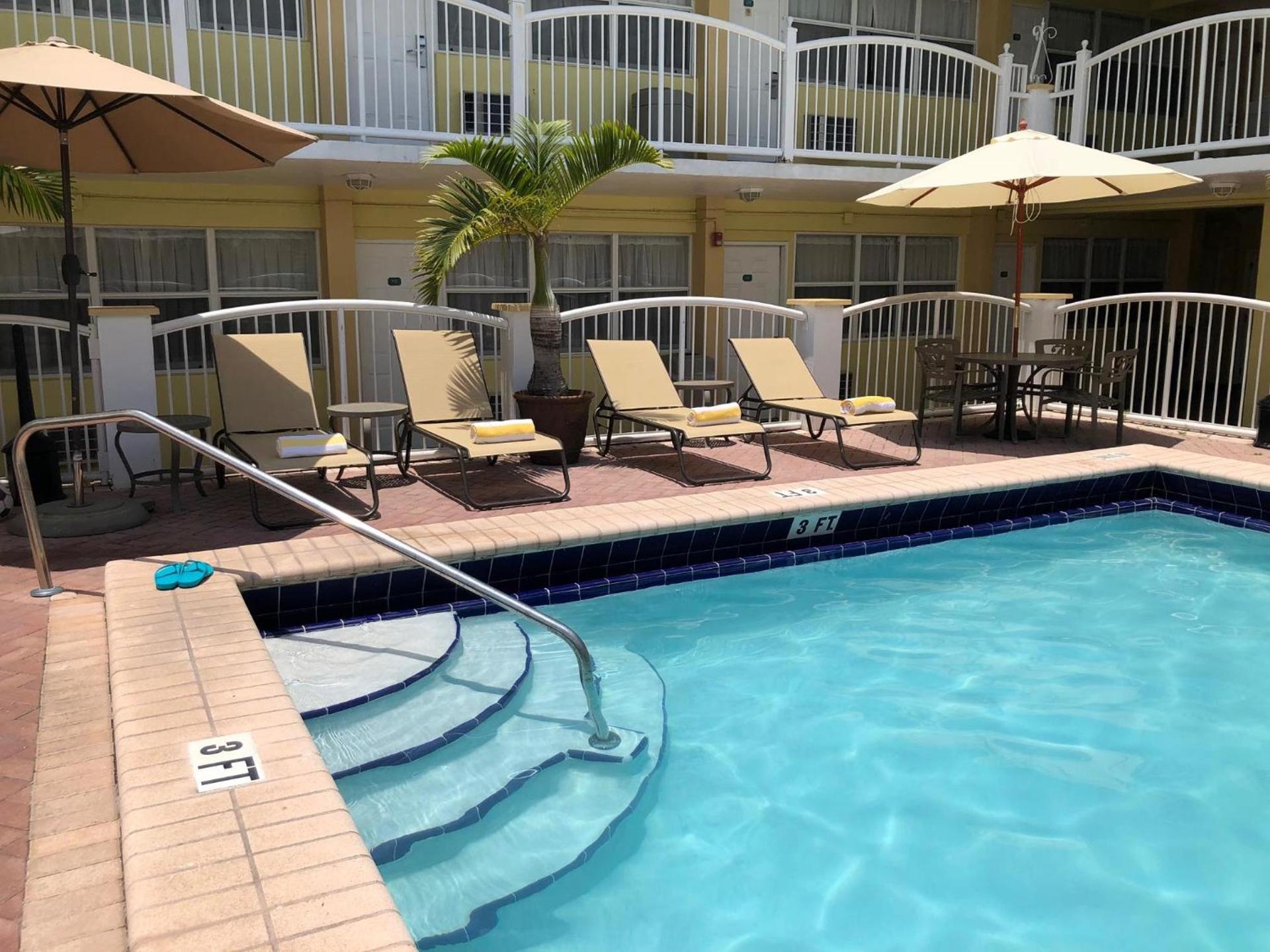 Beach Place Hotel photo 56