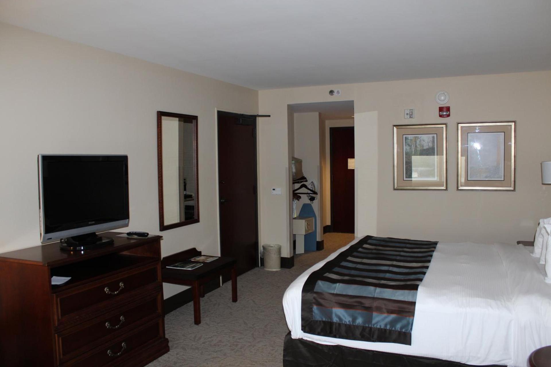 Lexington Expo Hotel by IHG photo 14