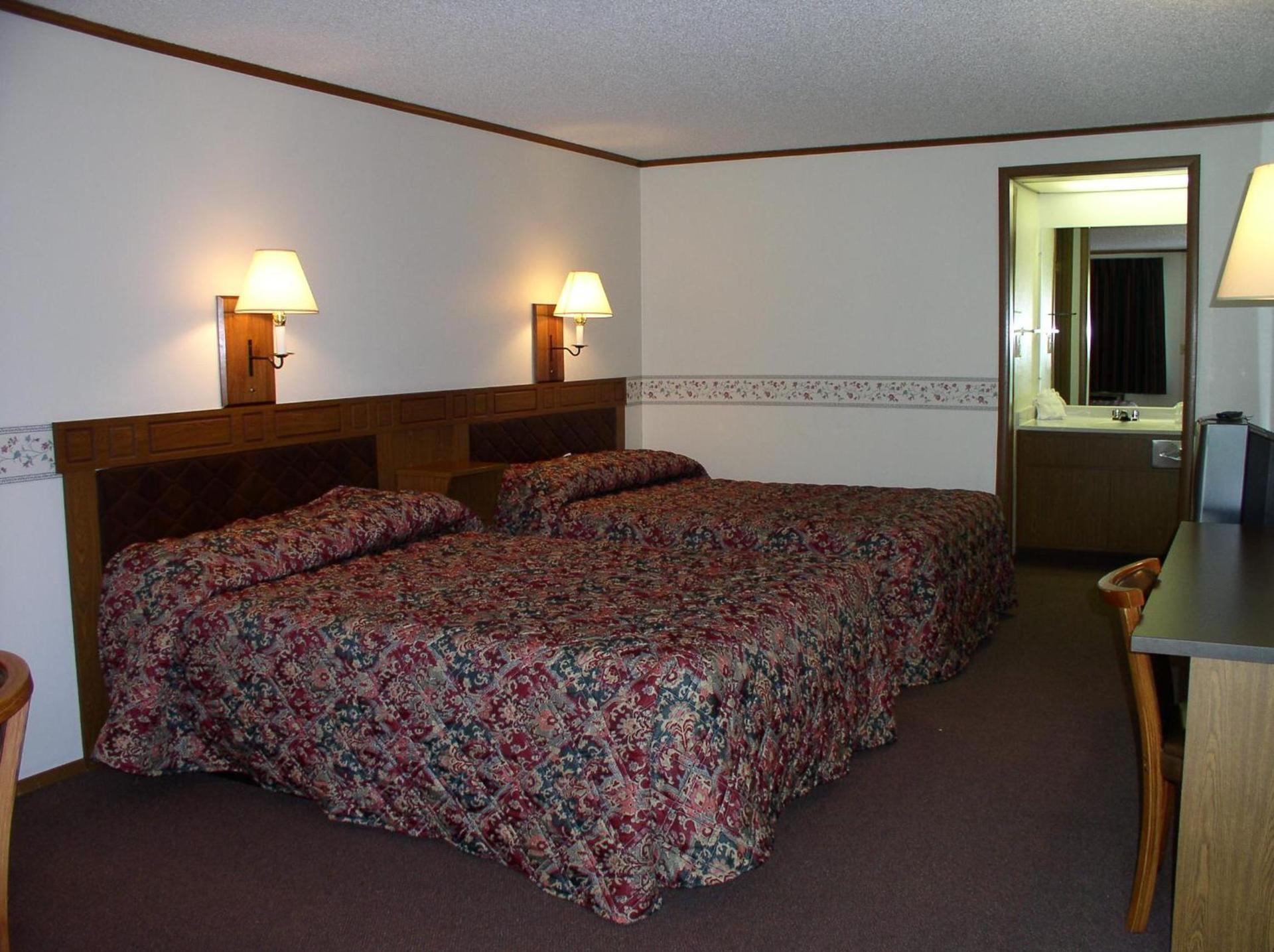 Arbor Inn of Historic Marshall photo 16