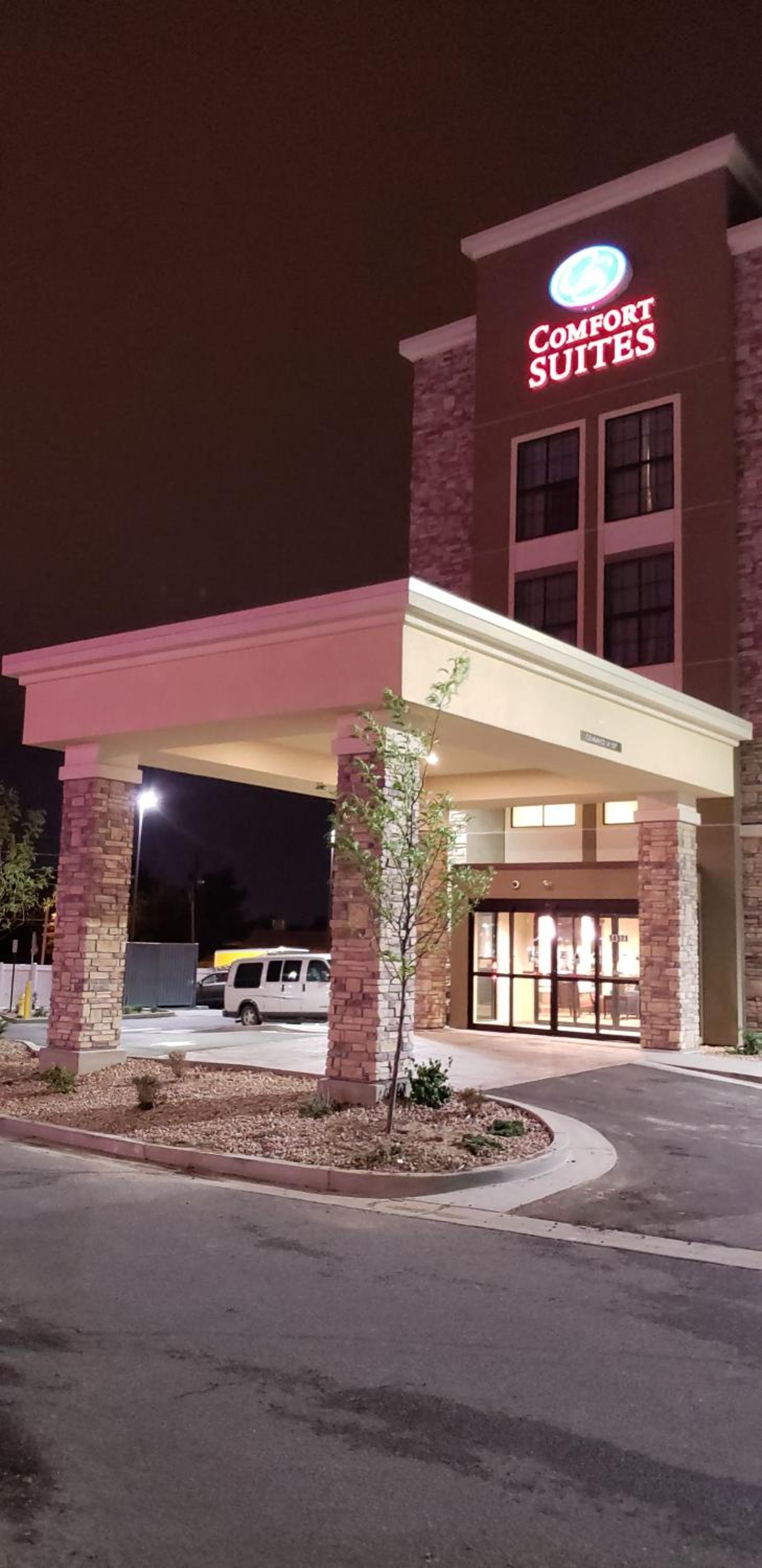 Comfort Suites Denver near Anschutz Medical Campus photo 100