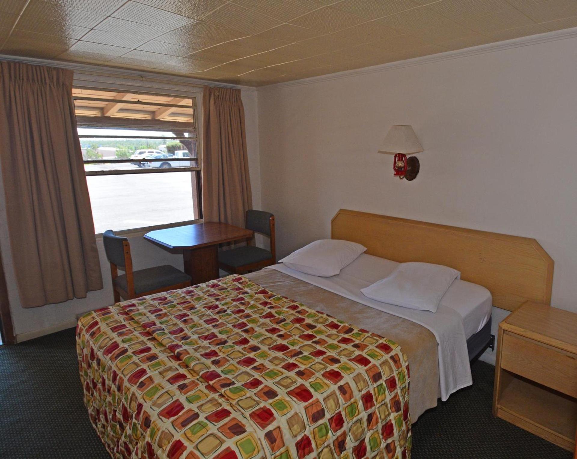 Western Hills Motel photo 13