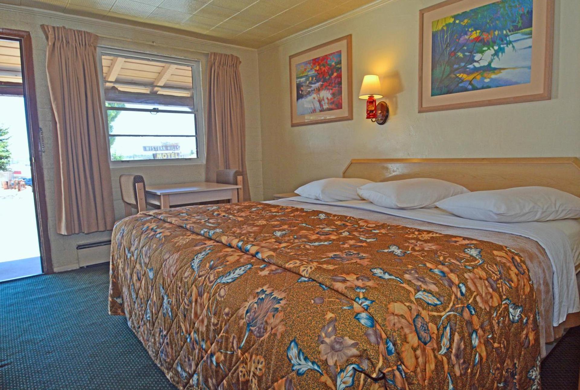 Western Hills Motel photo 14