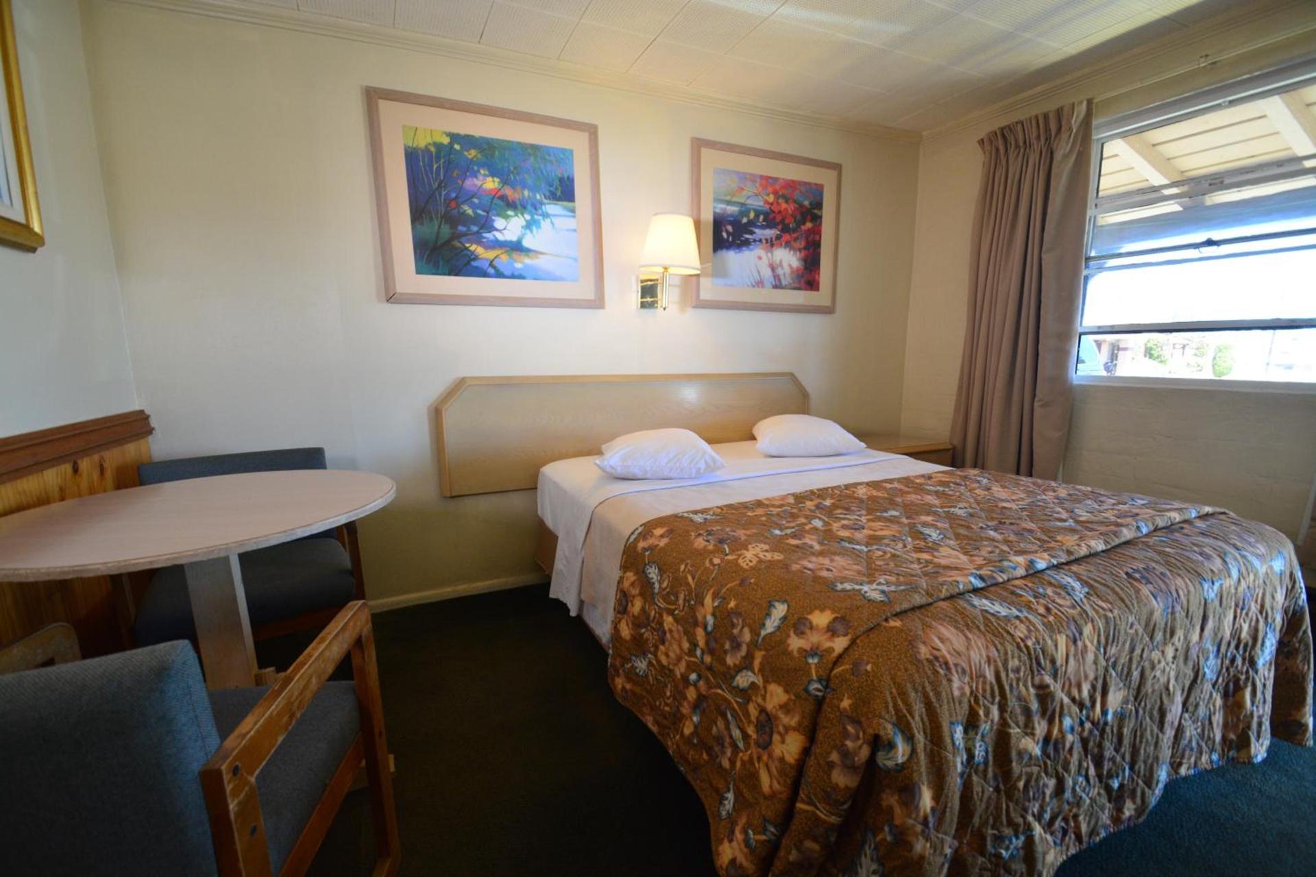 Western Hills Motel photo 8