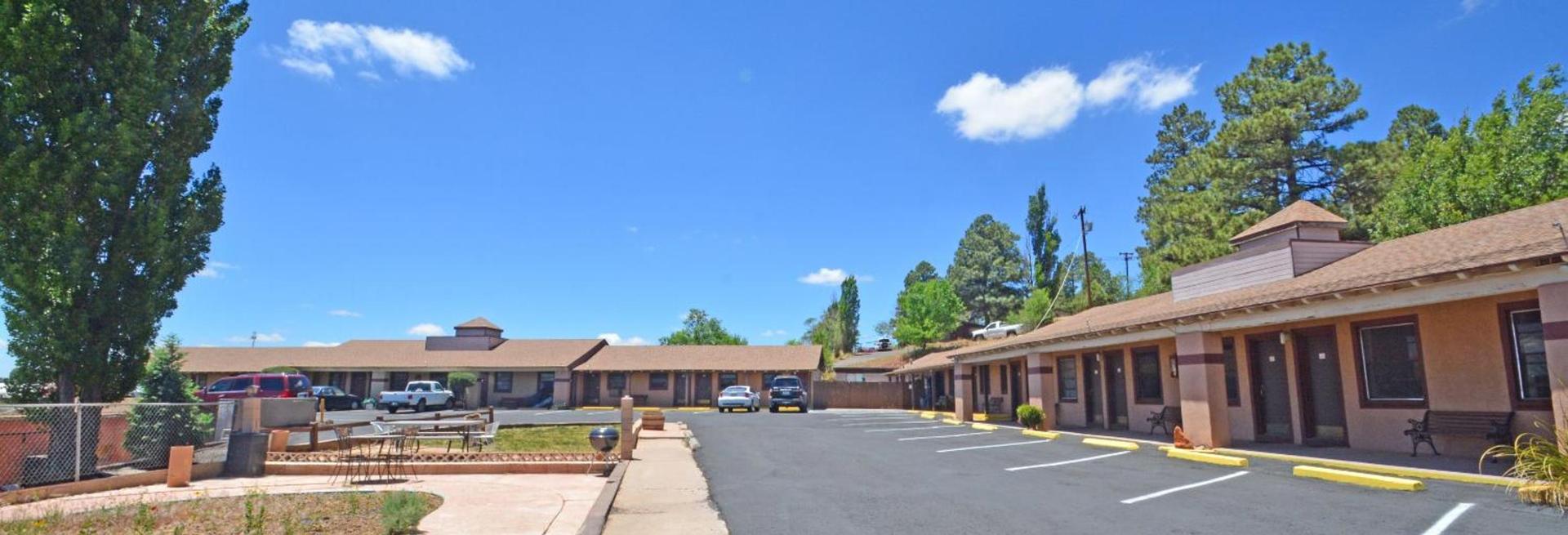 Western Hills Motel photo 2