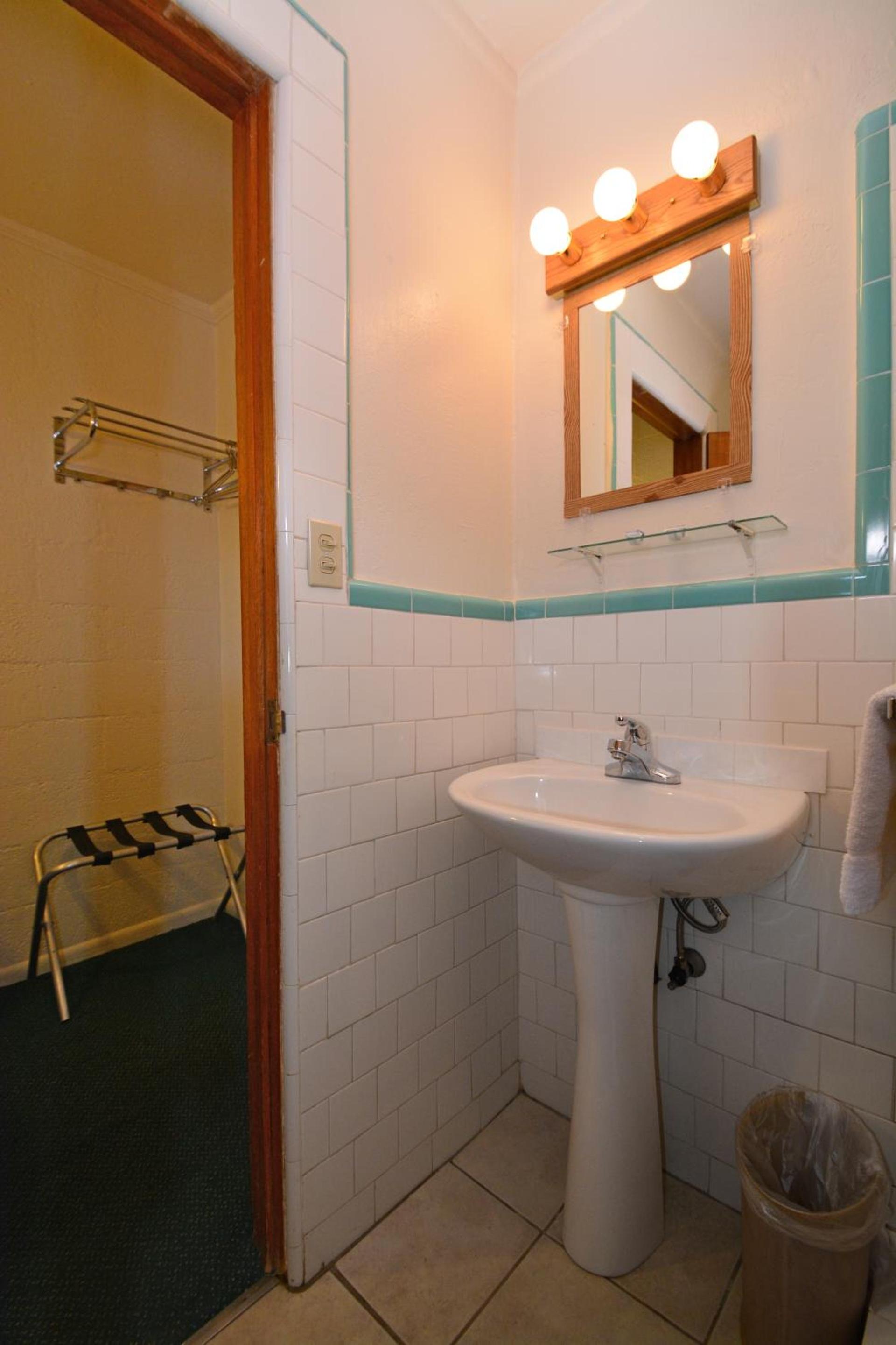 Western Hills Motel photo 18