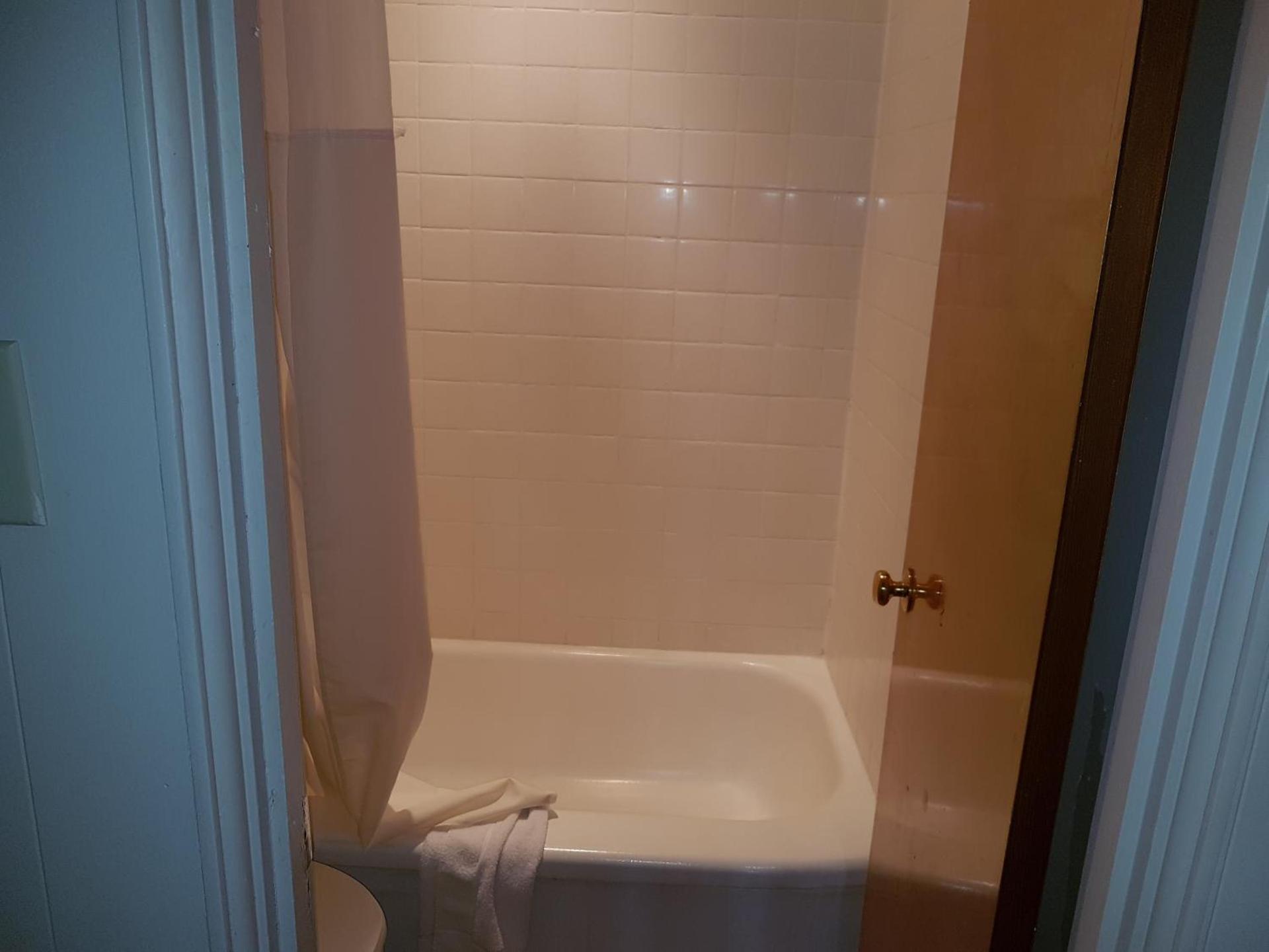 Townhouse Motel photo 10