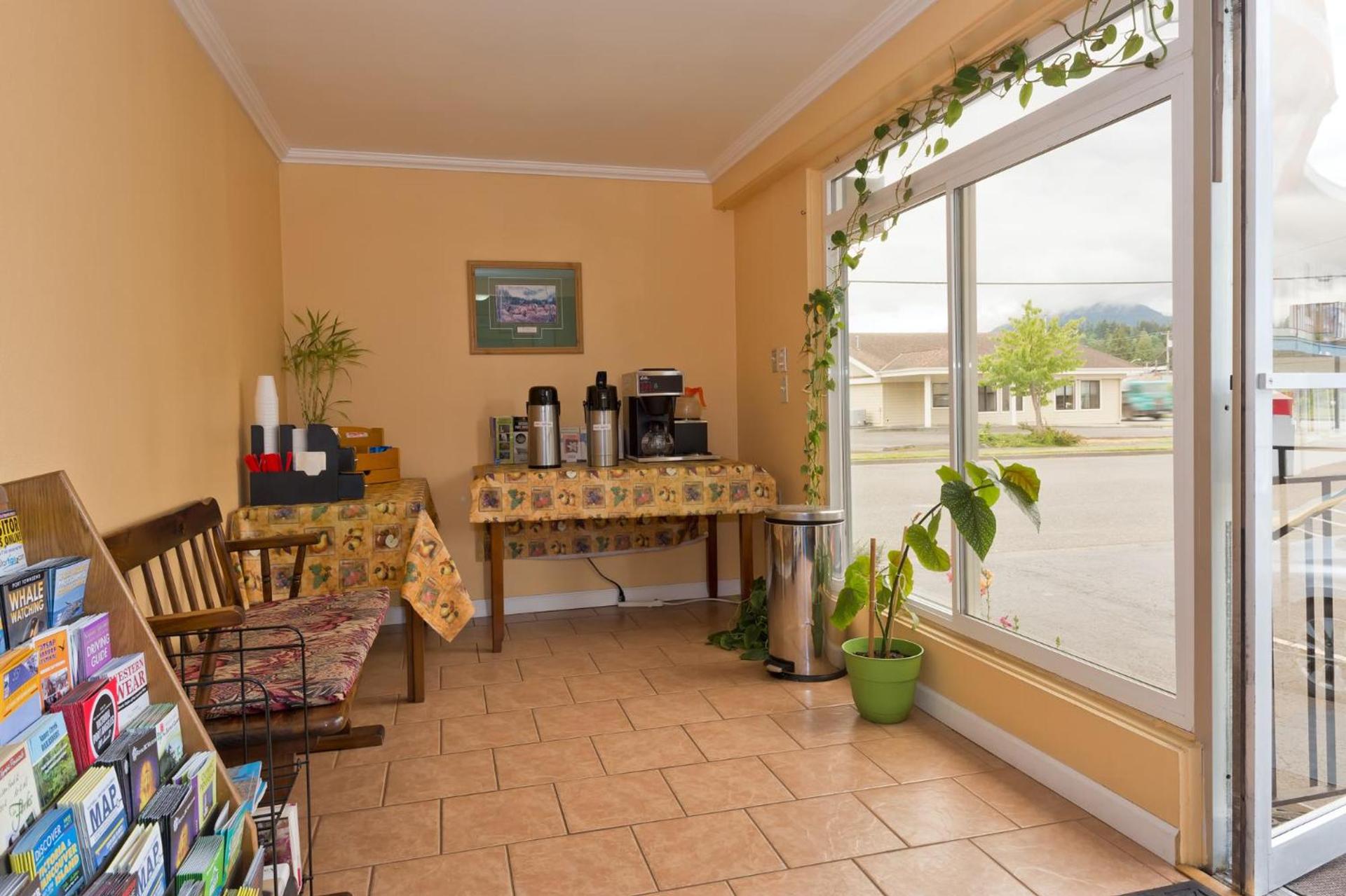 Riviera Inn photo 14