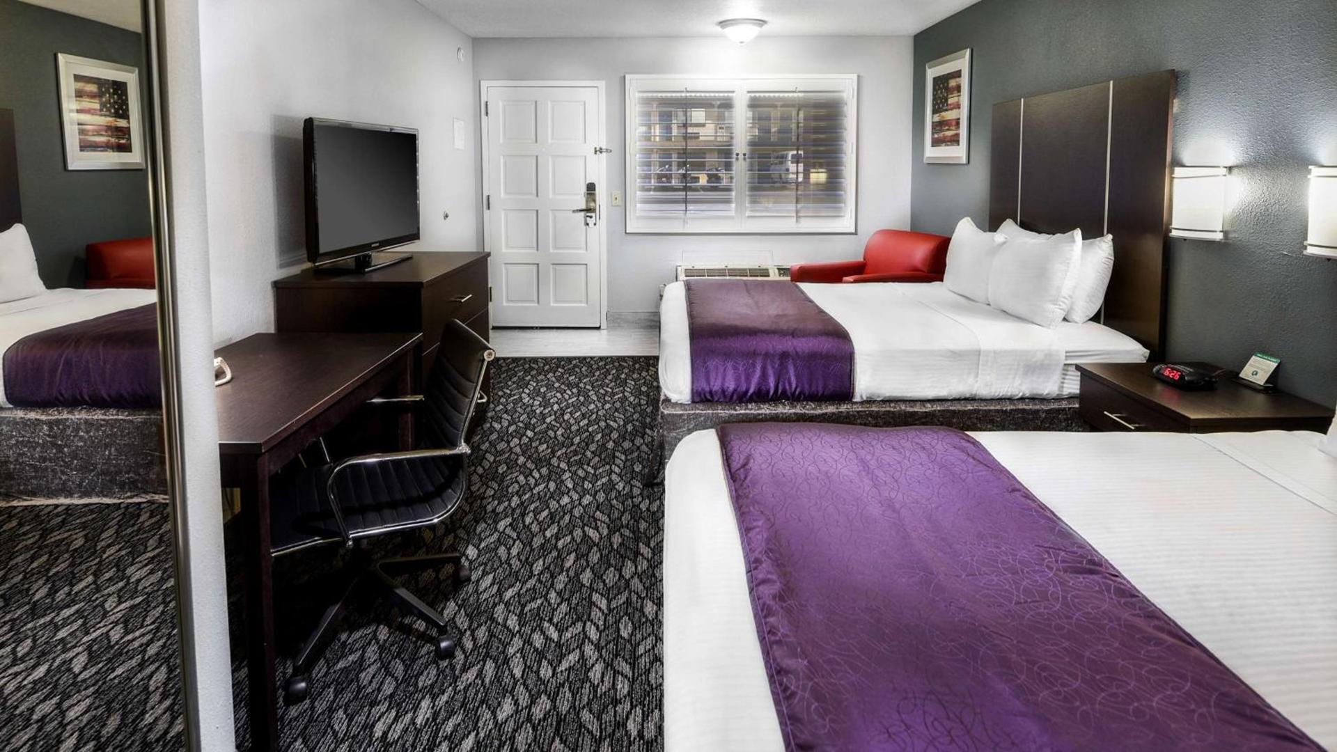 Best Western Desert Villa Inn photo 10