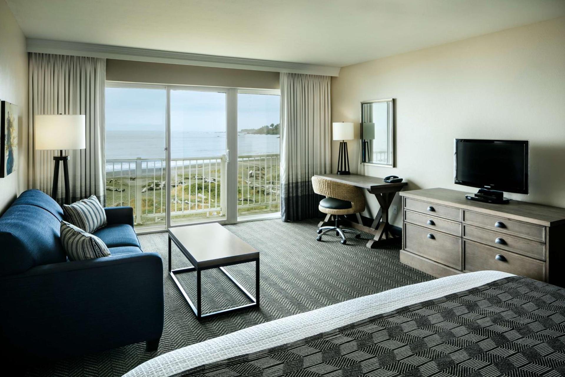 Beachfront Inn photo 43