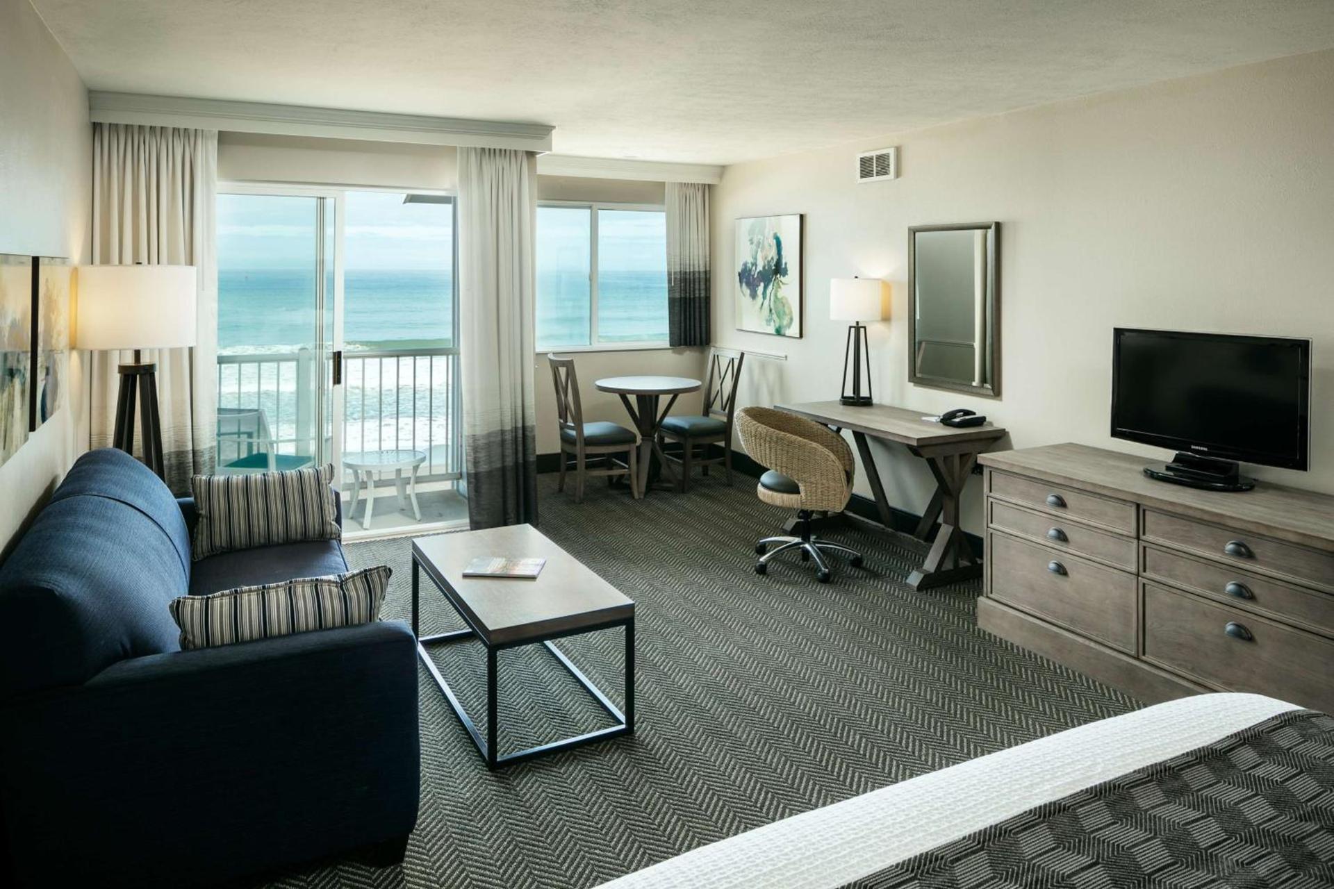 Beachfront Inn photo 42