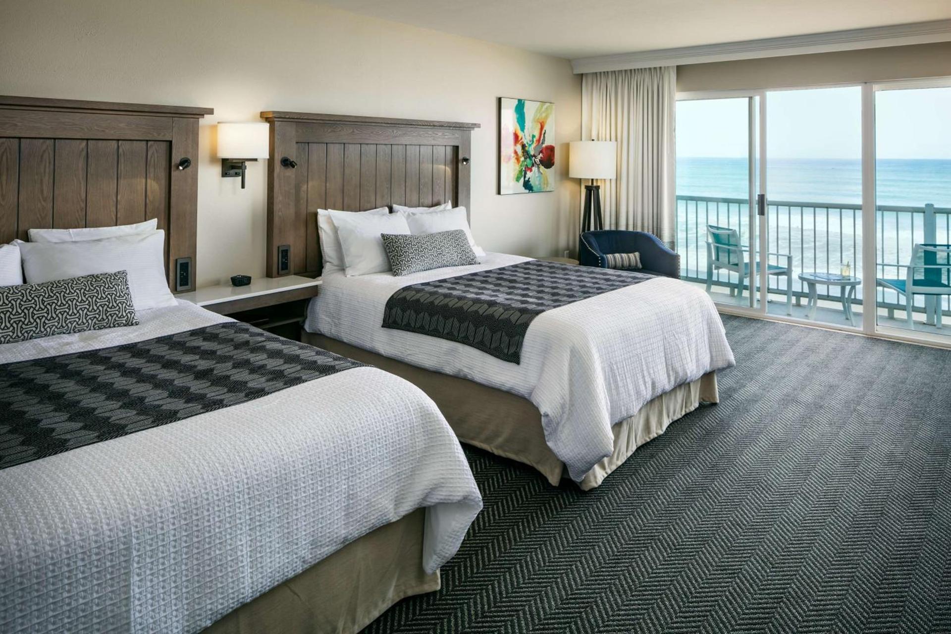 Beachfront Inn photo 36