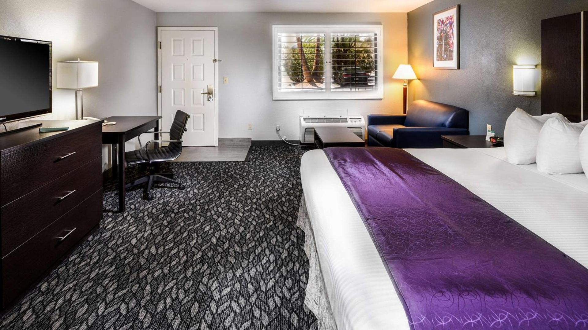 Best Western Desert Villa Inn photo 15