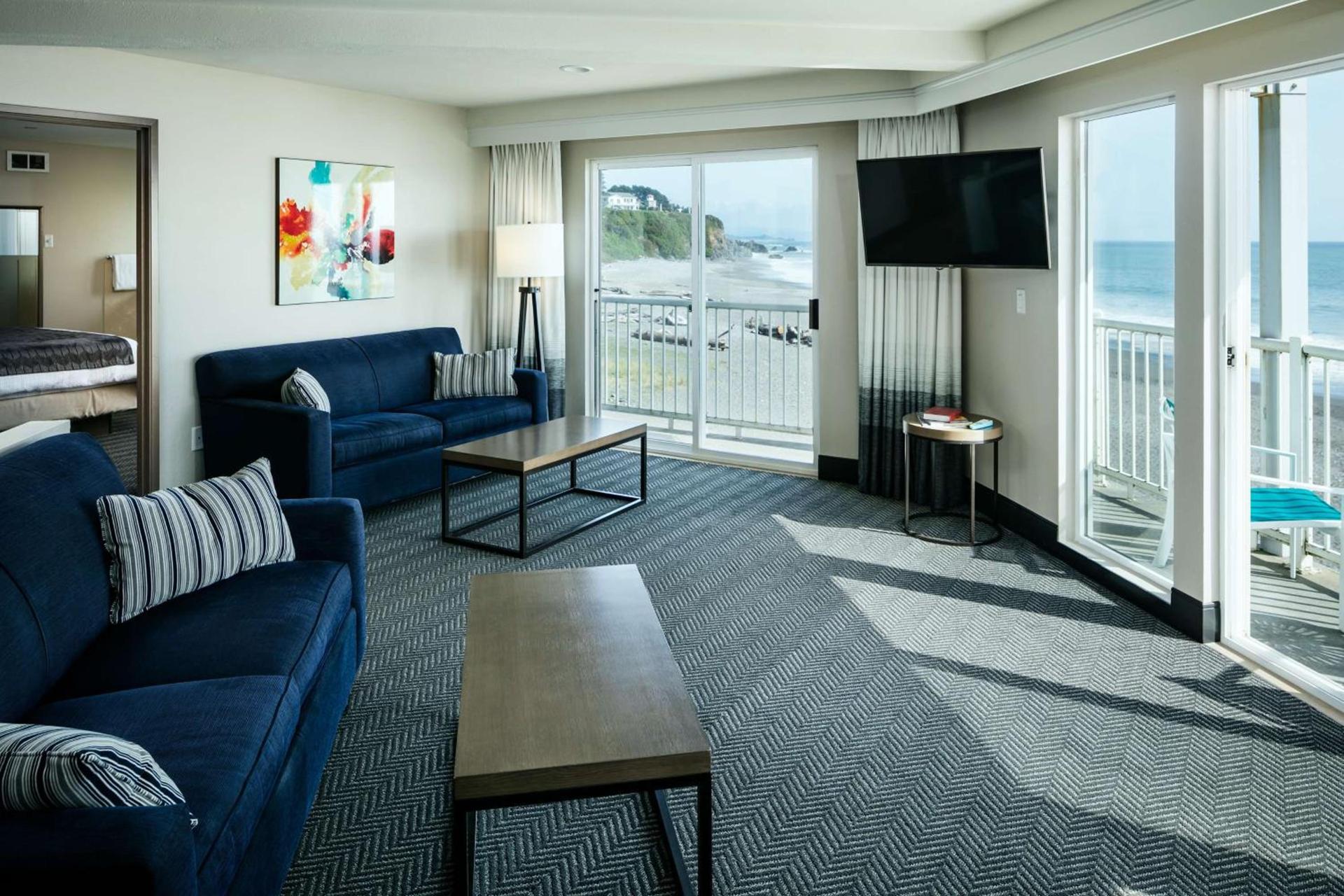 Beachfront Inn photo 30