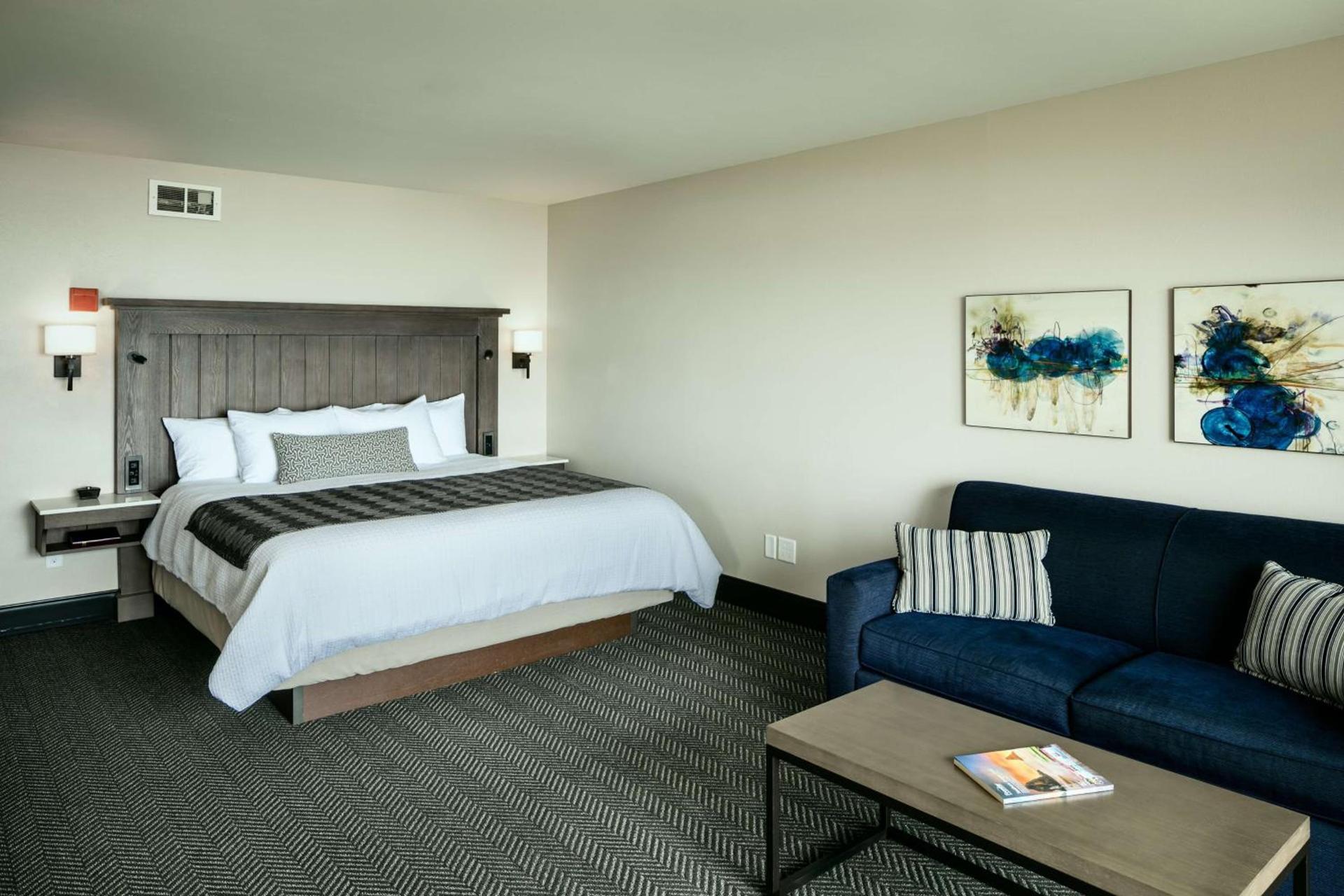 Beachfront Inn photo 18