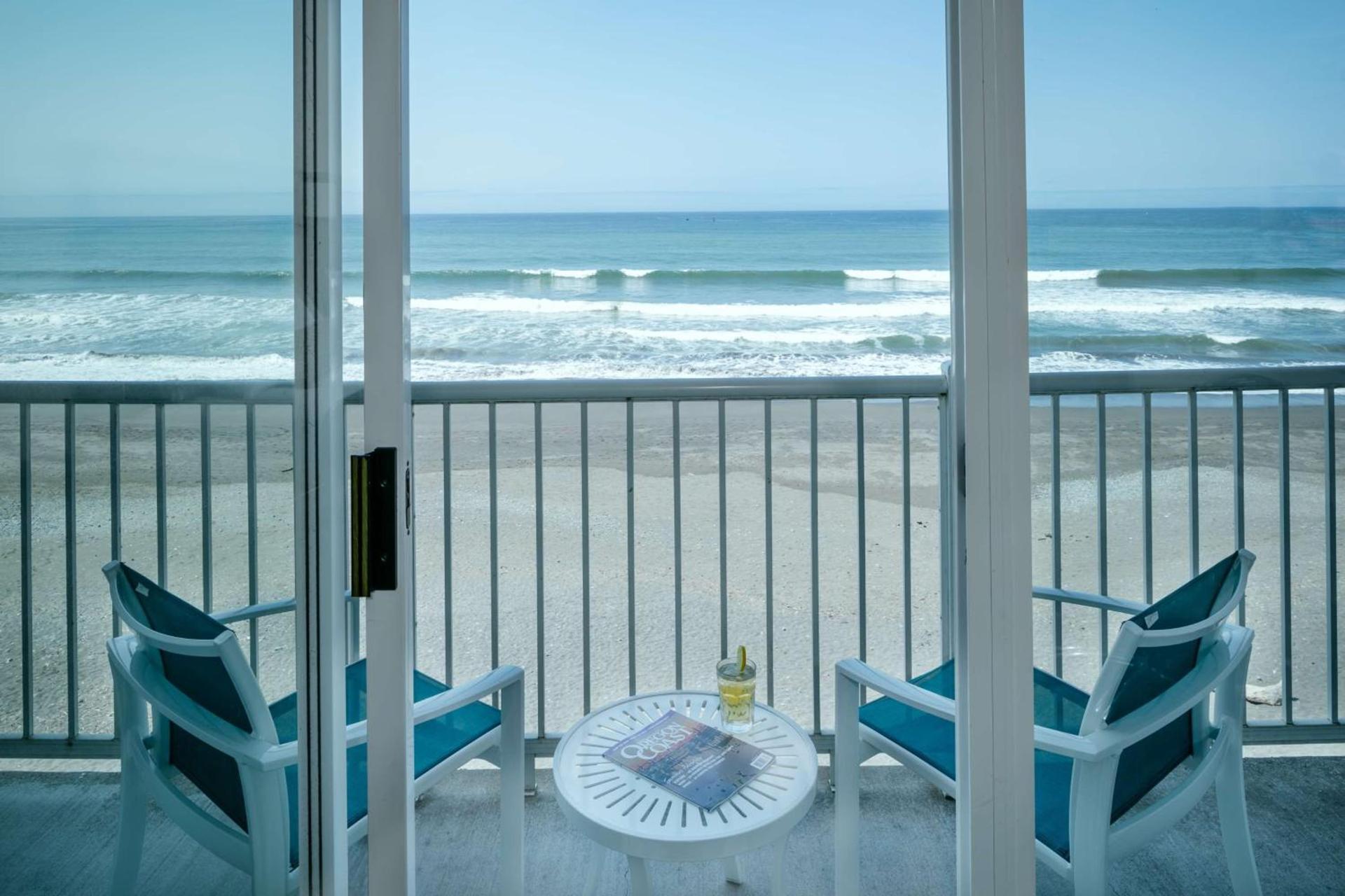 Beachfront Inn photo 14