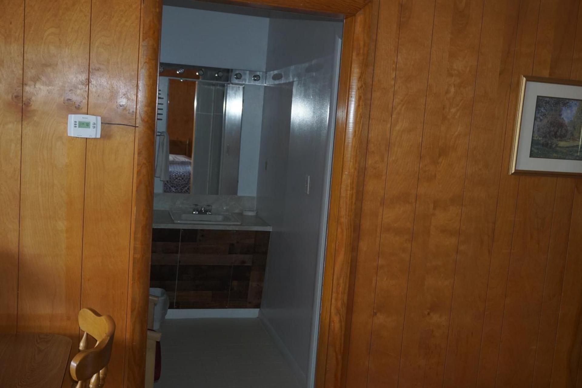 Northern Peaks Motor Inn photo 34