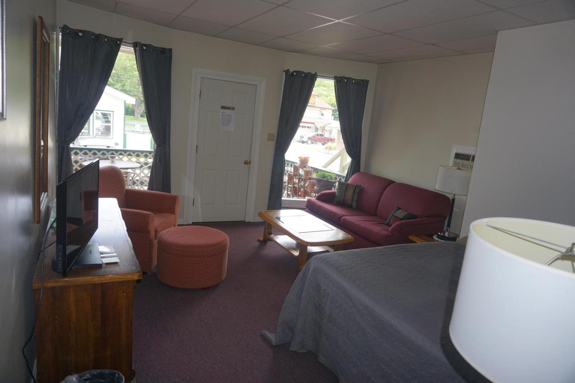 Northern Peaks Motor Inn photo 17