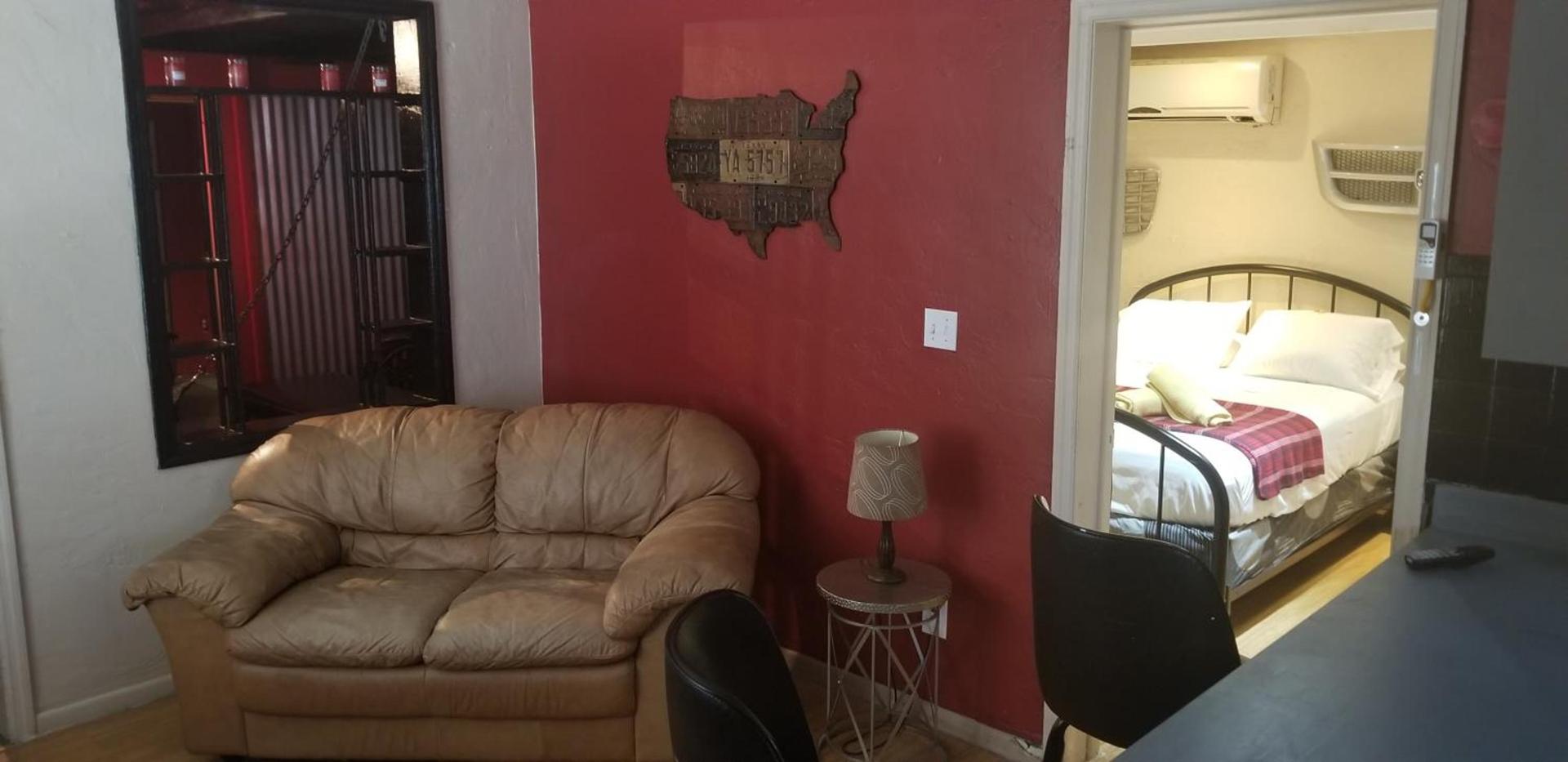 INN LEATHER GUEST HOUSE-GAY MALE ONLY photo 35