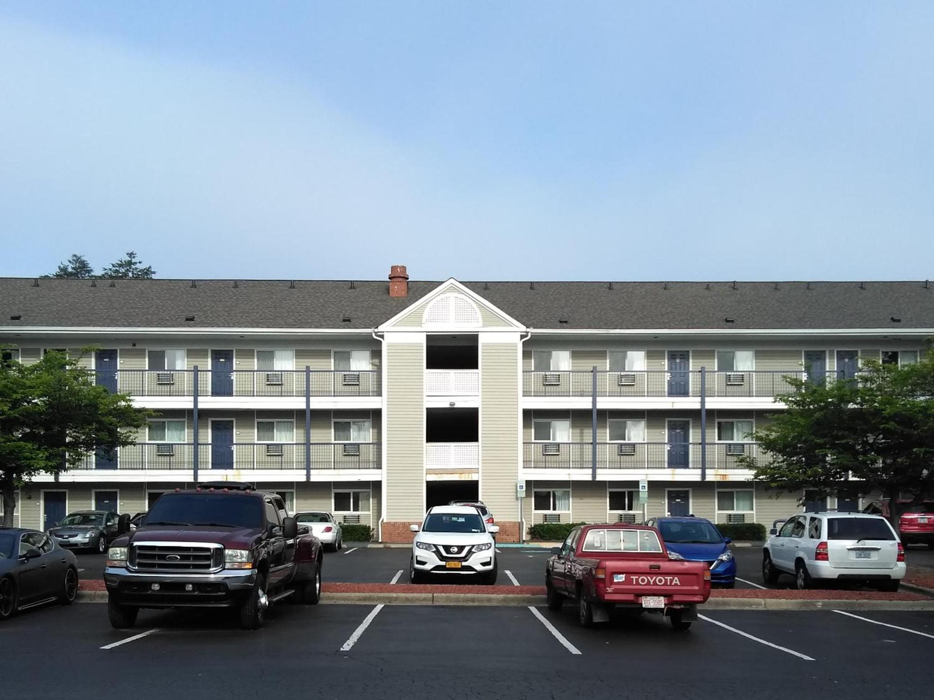 Motel 6-Greensboro, NC - I-40 photo 22