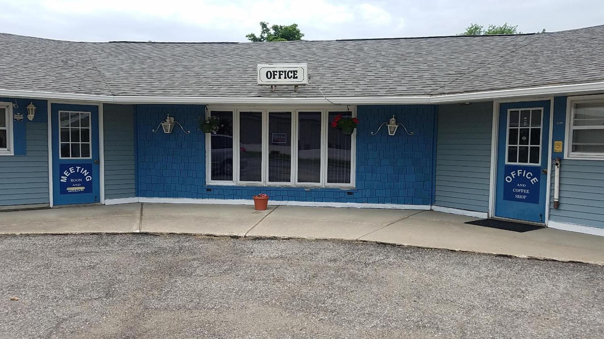 Burr Oak Motel photo 3