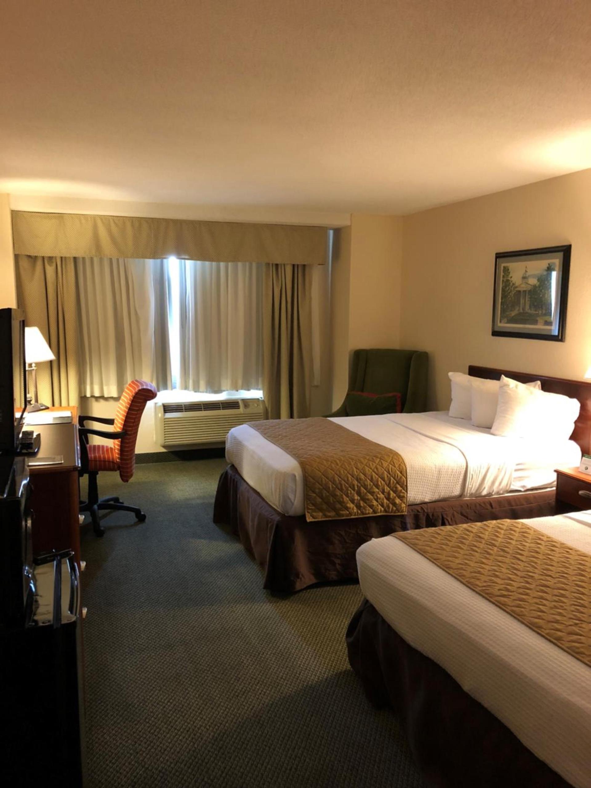 Capital Plaza Hotel photo 6
