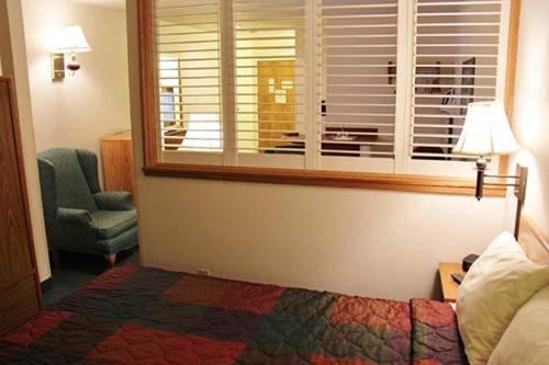 Colstrip Inn & Suites photo 8