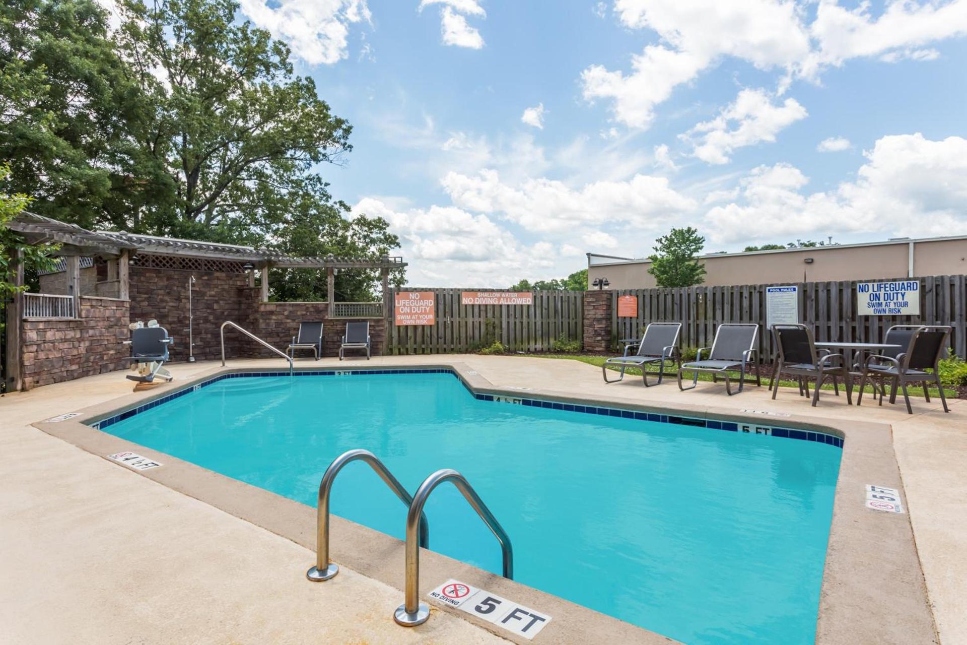 Microtel Inn and Suites by Wyndham Anderson SC photo 37