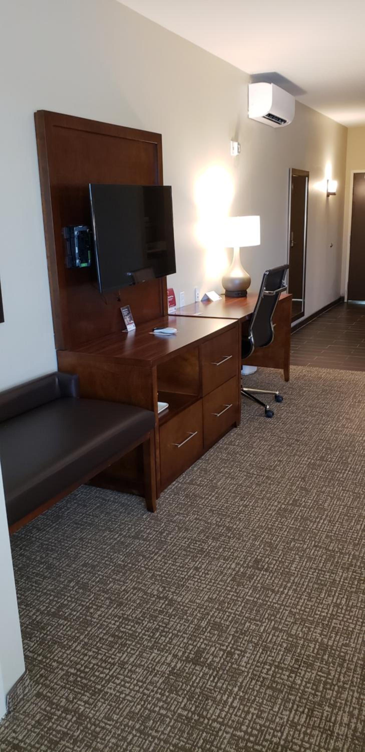 Comfort Suites Denver near Anschutz Medical Campus photo 85