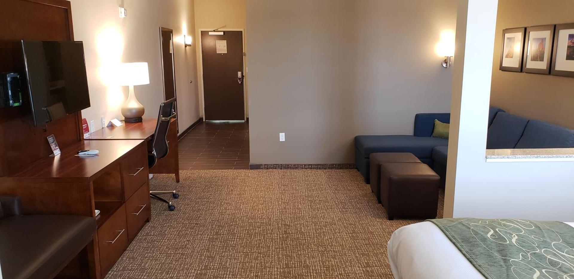 Comfort Suites Denver near Anschutz Medical Campus photo 86