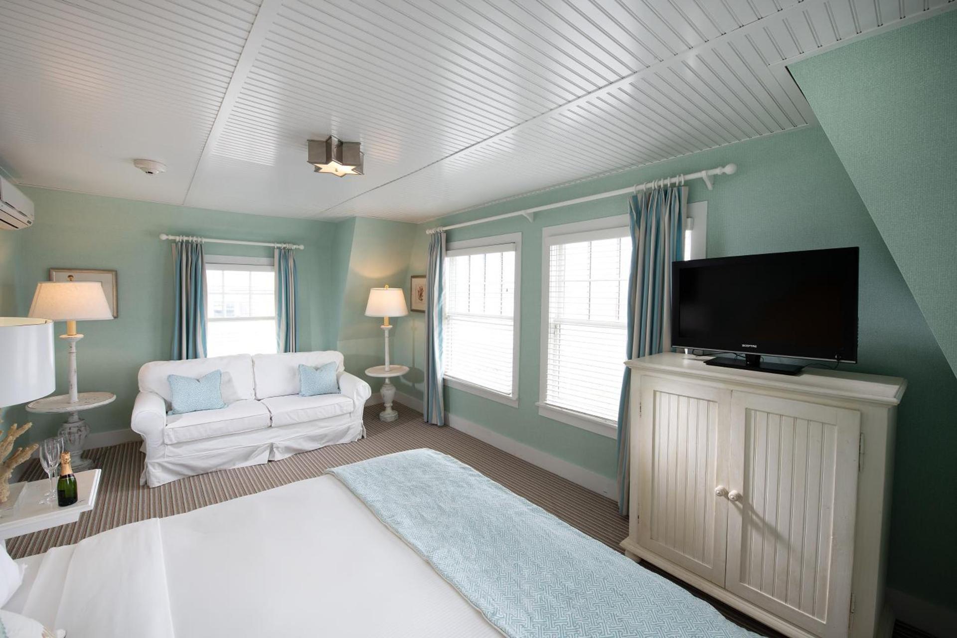 The Tides Beach Club photo 15