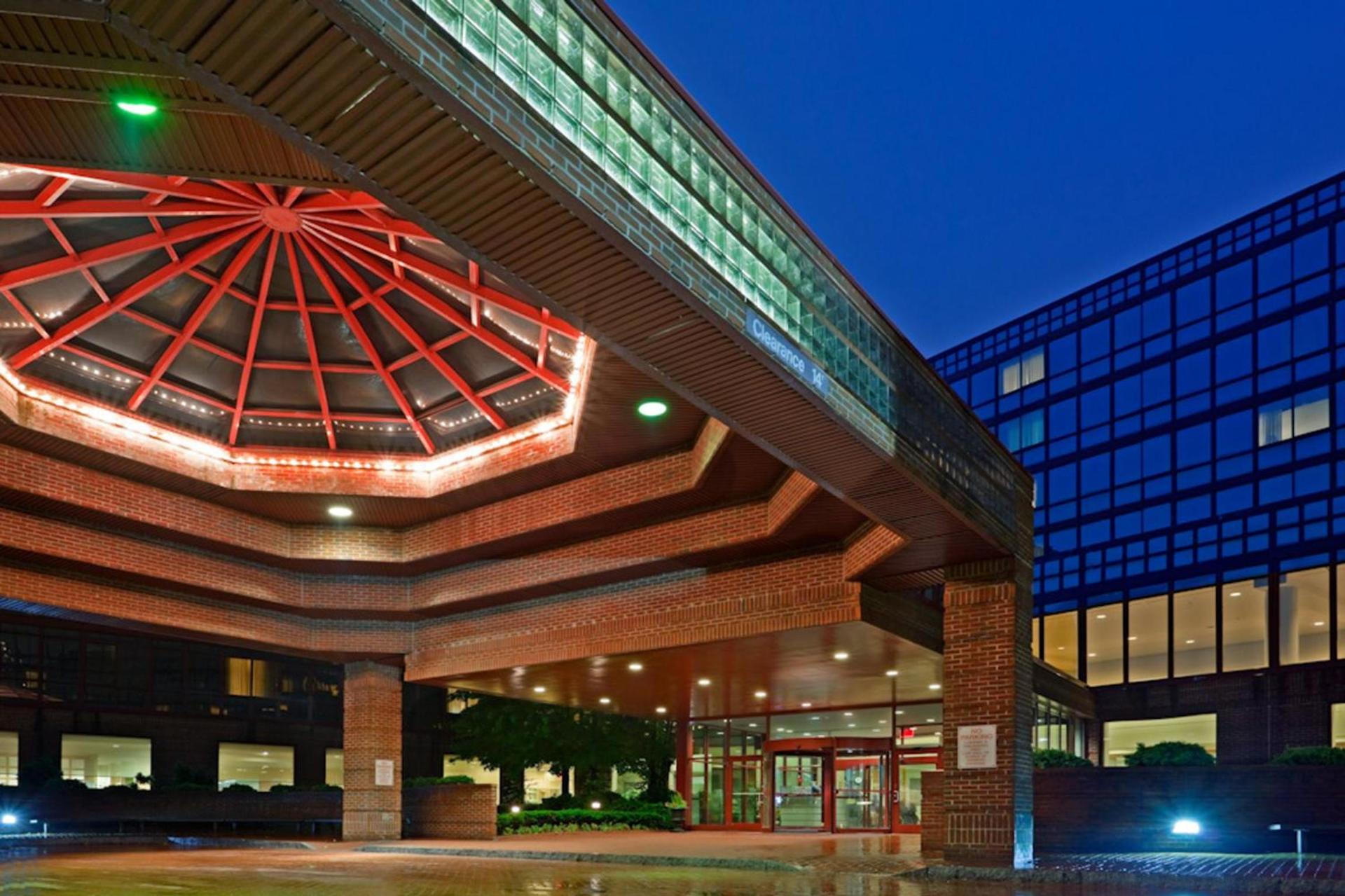 DoubleTree by Hilton New York-LaGuardia photo 34