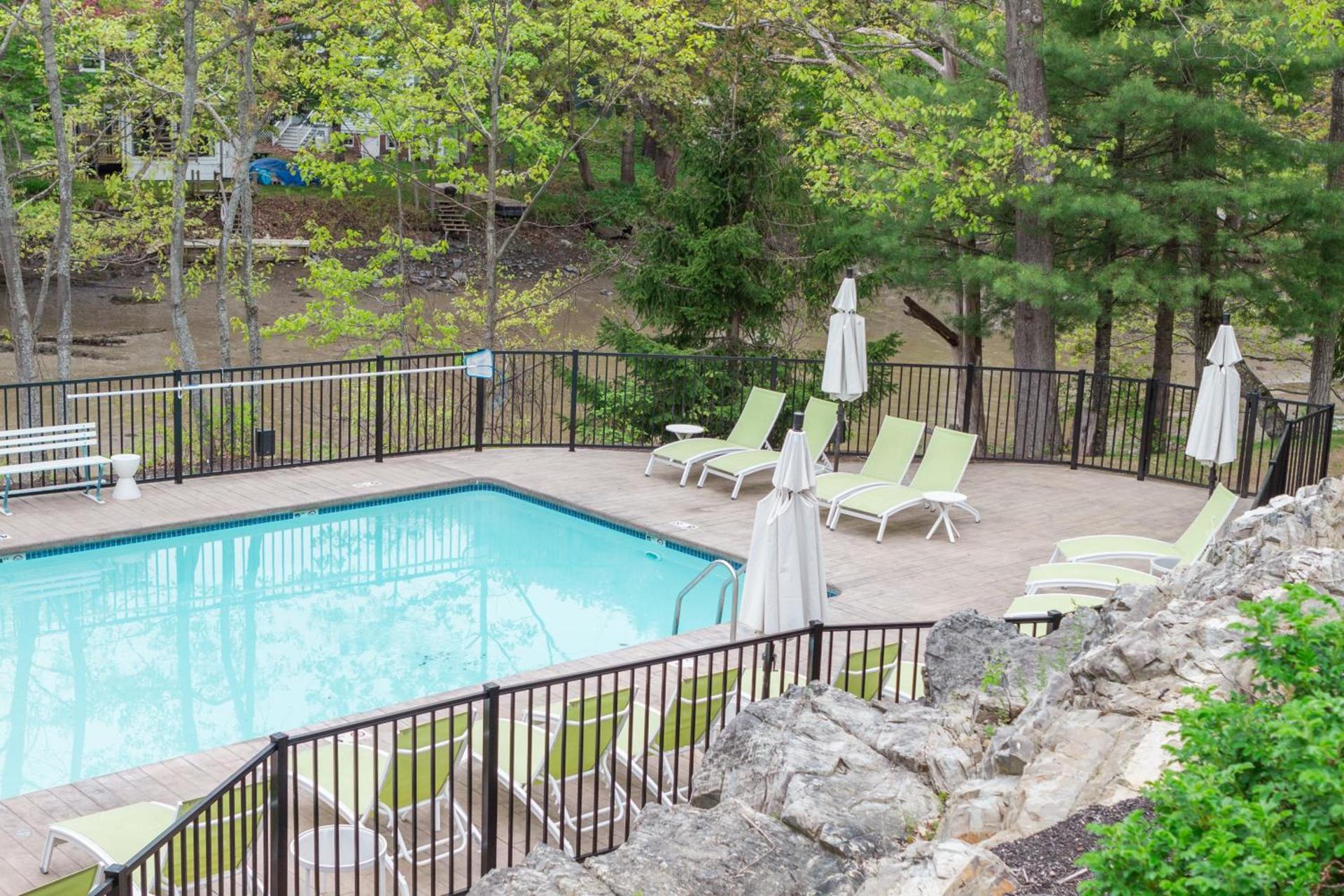 The Lodge on the Cove photo 5