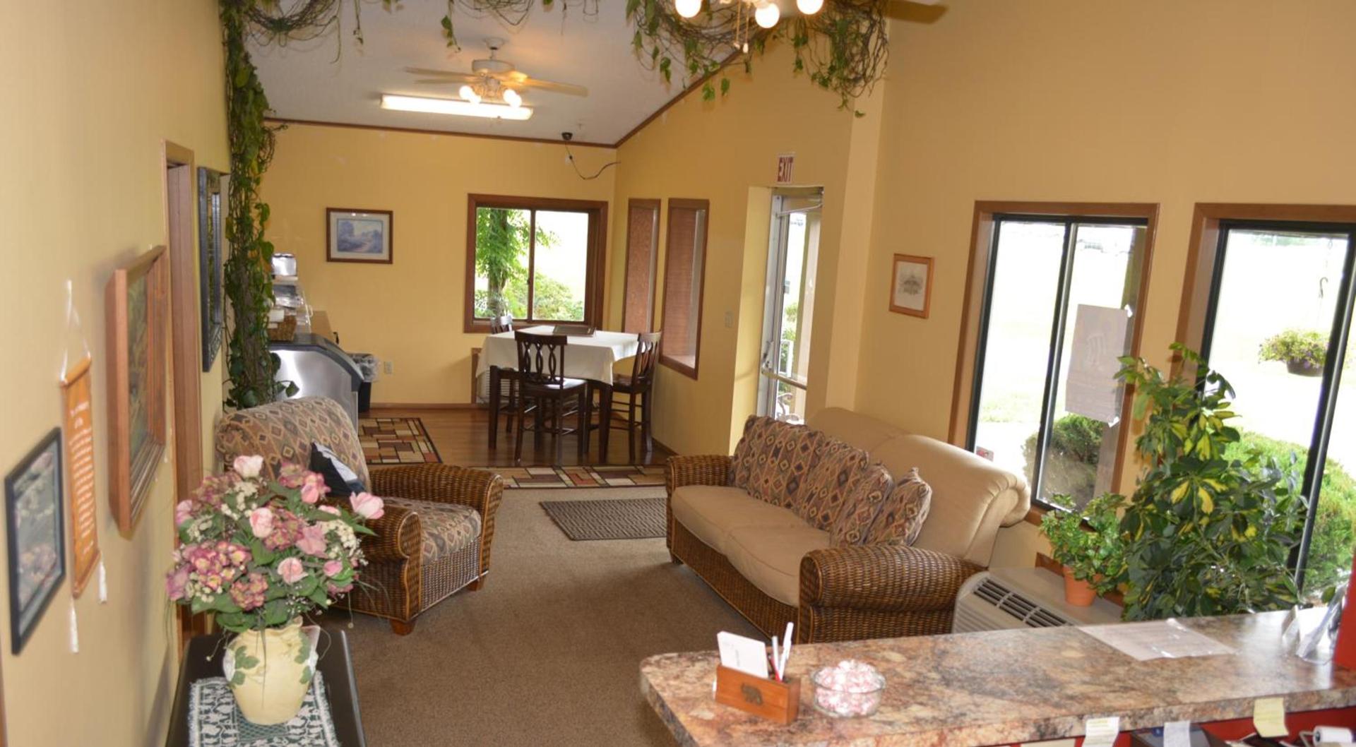 Arbor Inn of Historic Marshall photo 9