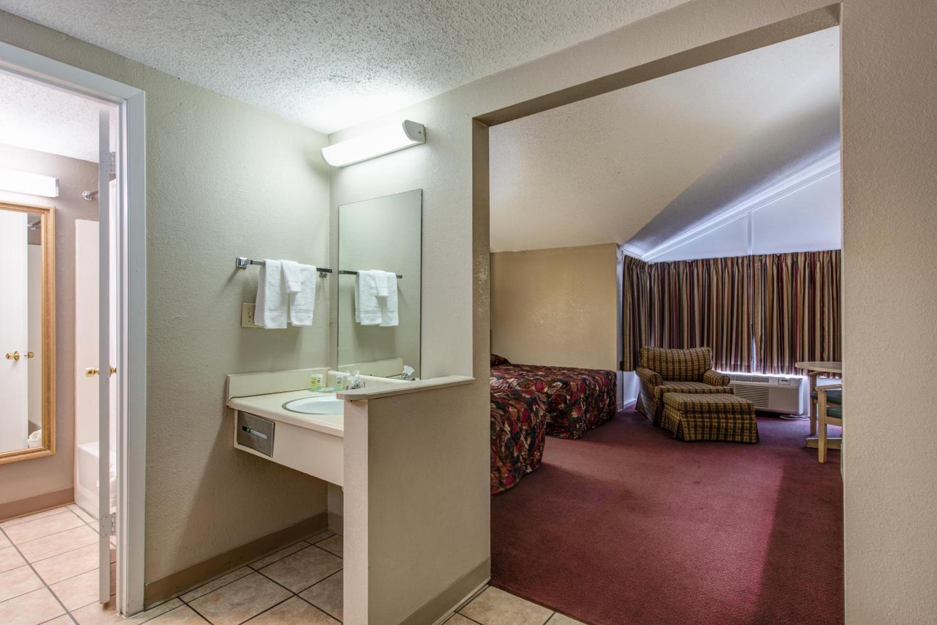 Green Valley Motel photo 3