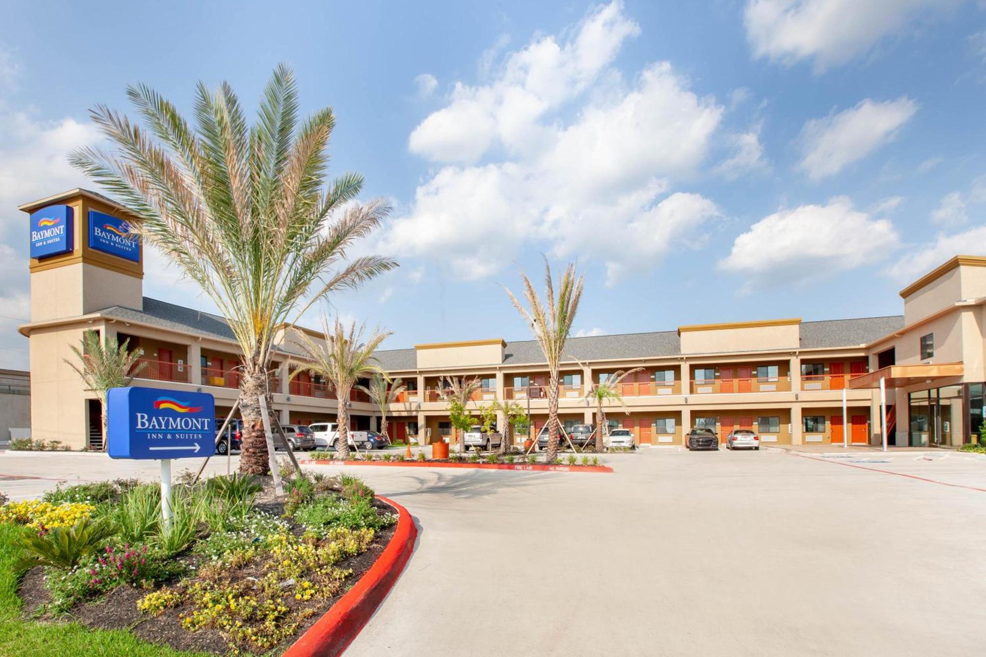 Baymont by Wyndham Houston Hobby Airport photo 5