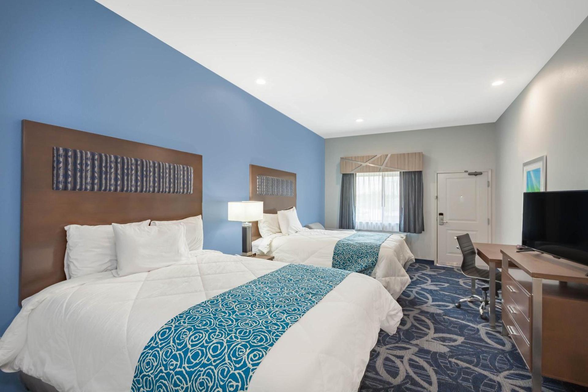 Baymont by Wyndham Houston Hobby Airport photo 12