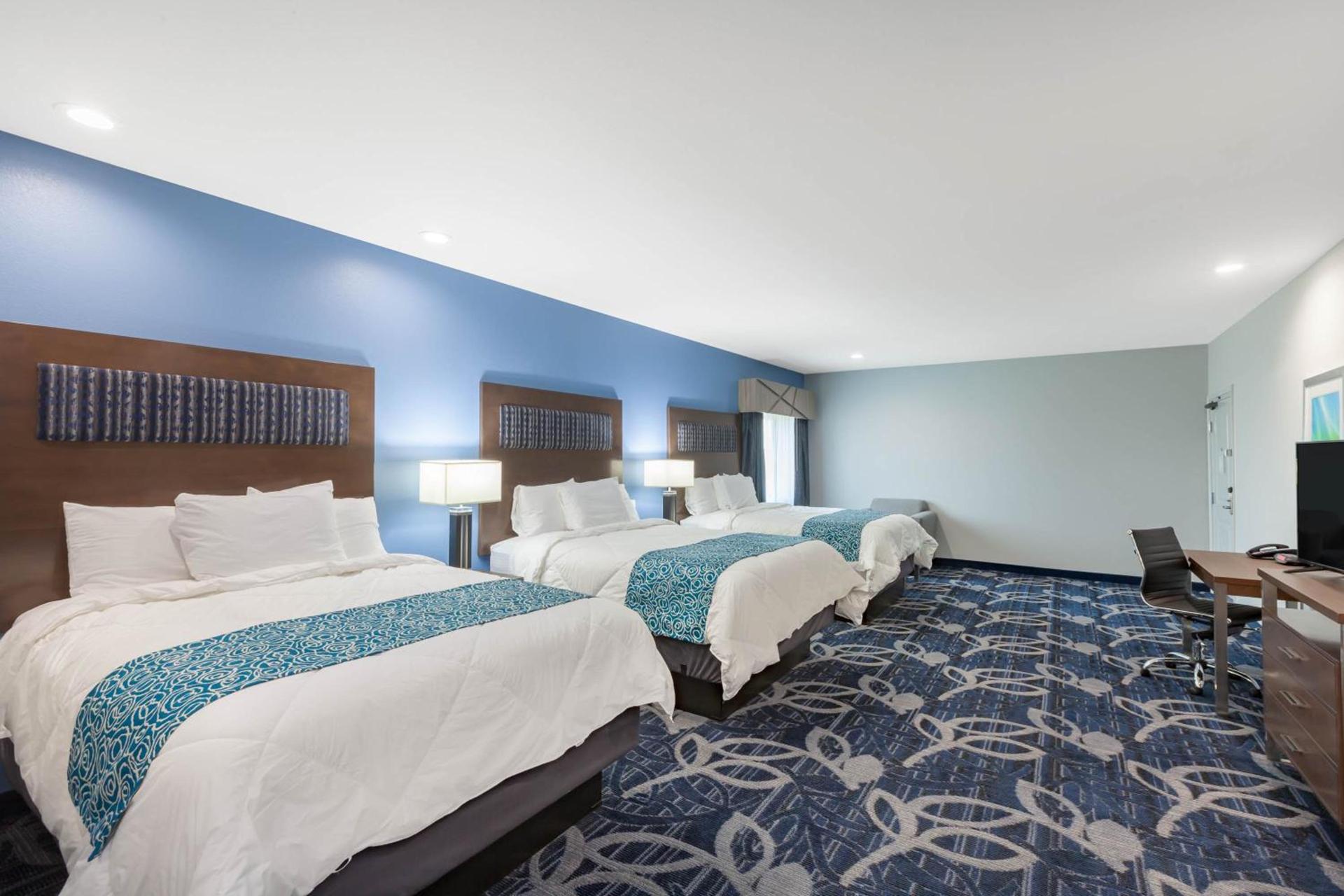 Baymont by Wyndham Houston Hobby Airport photo 20