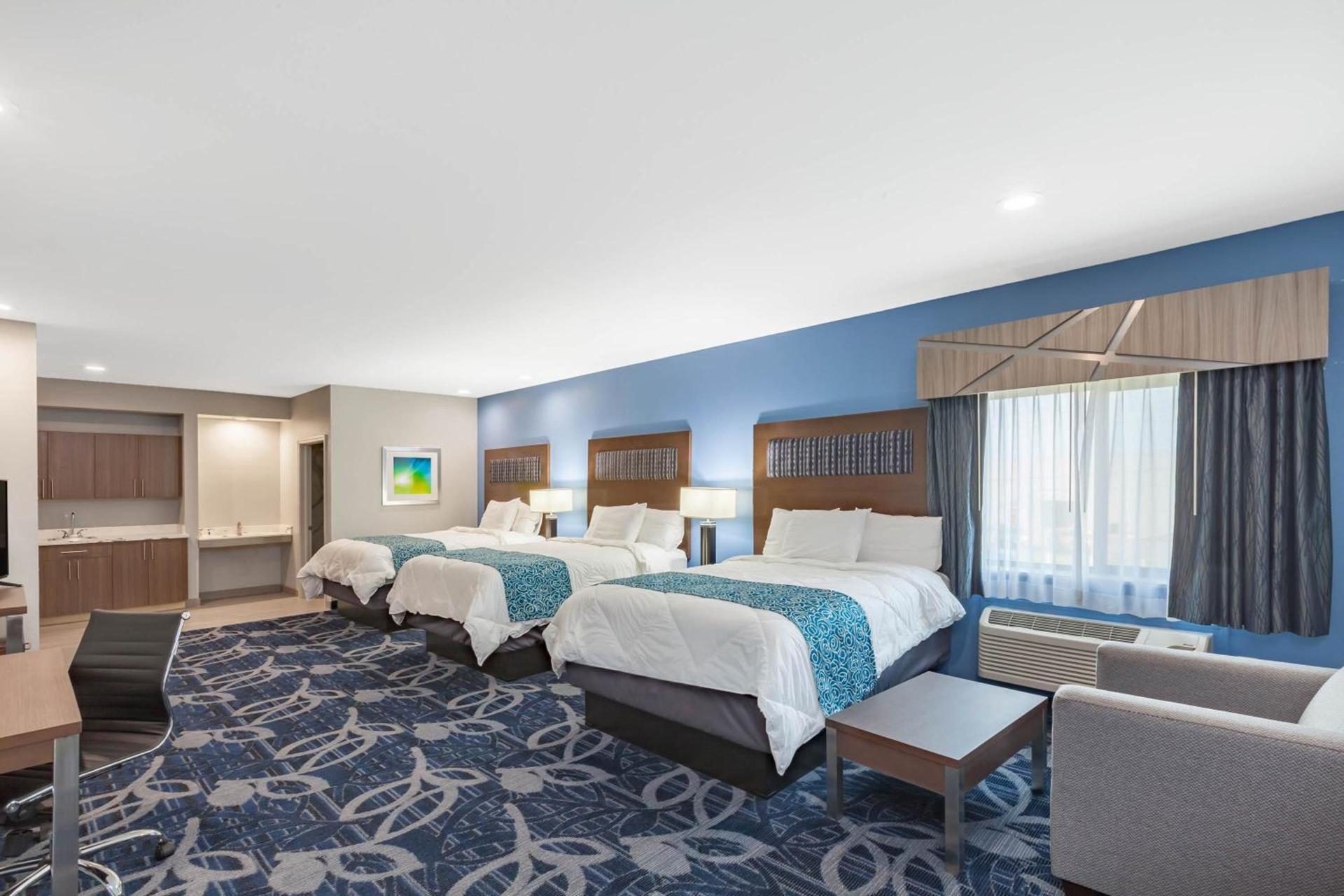 Baymont by Wyndham Houston Hobby Airport photo 23