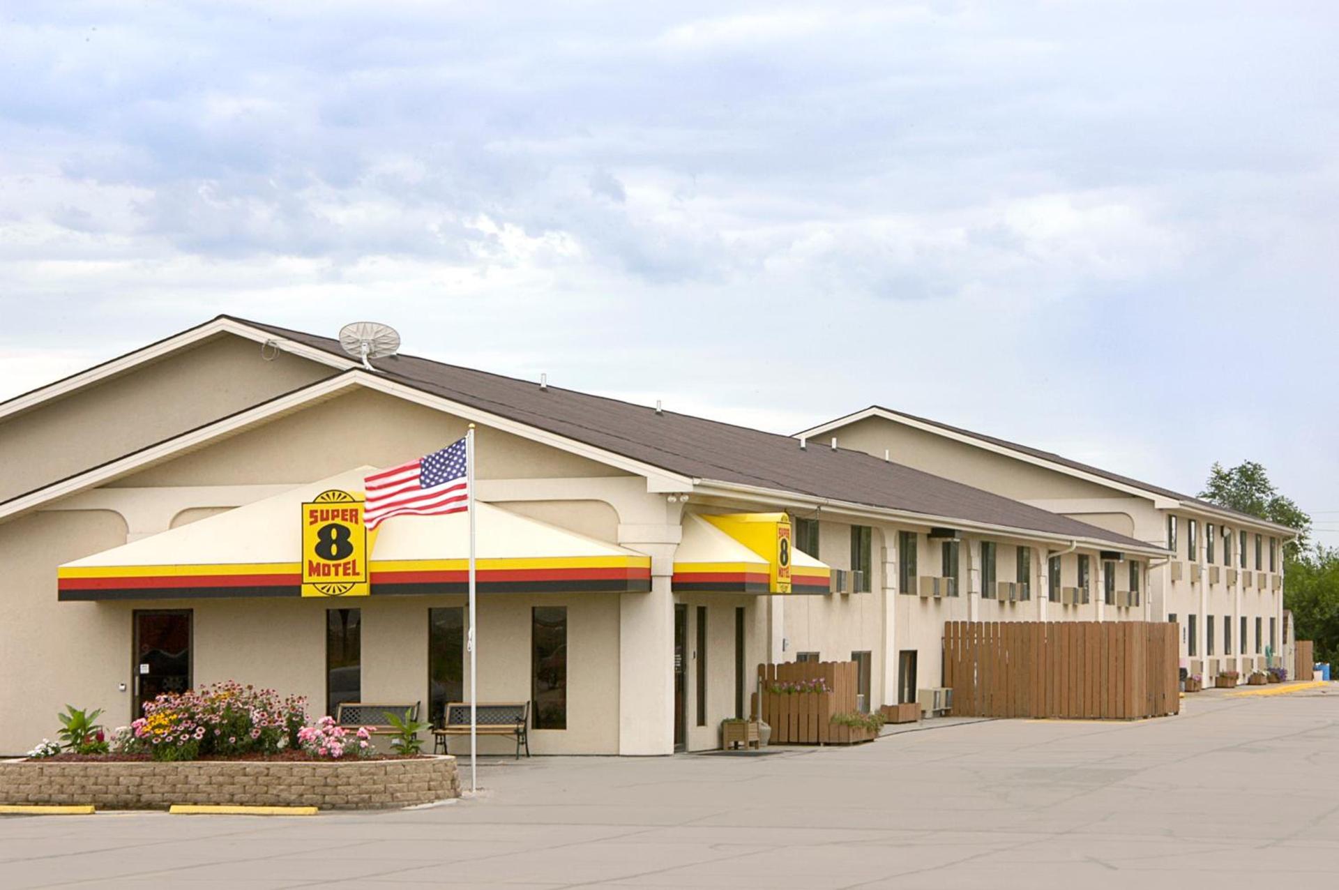 Super 8 by Wyndham Norfolk photo 29
