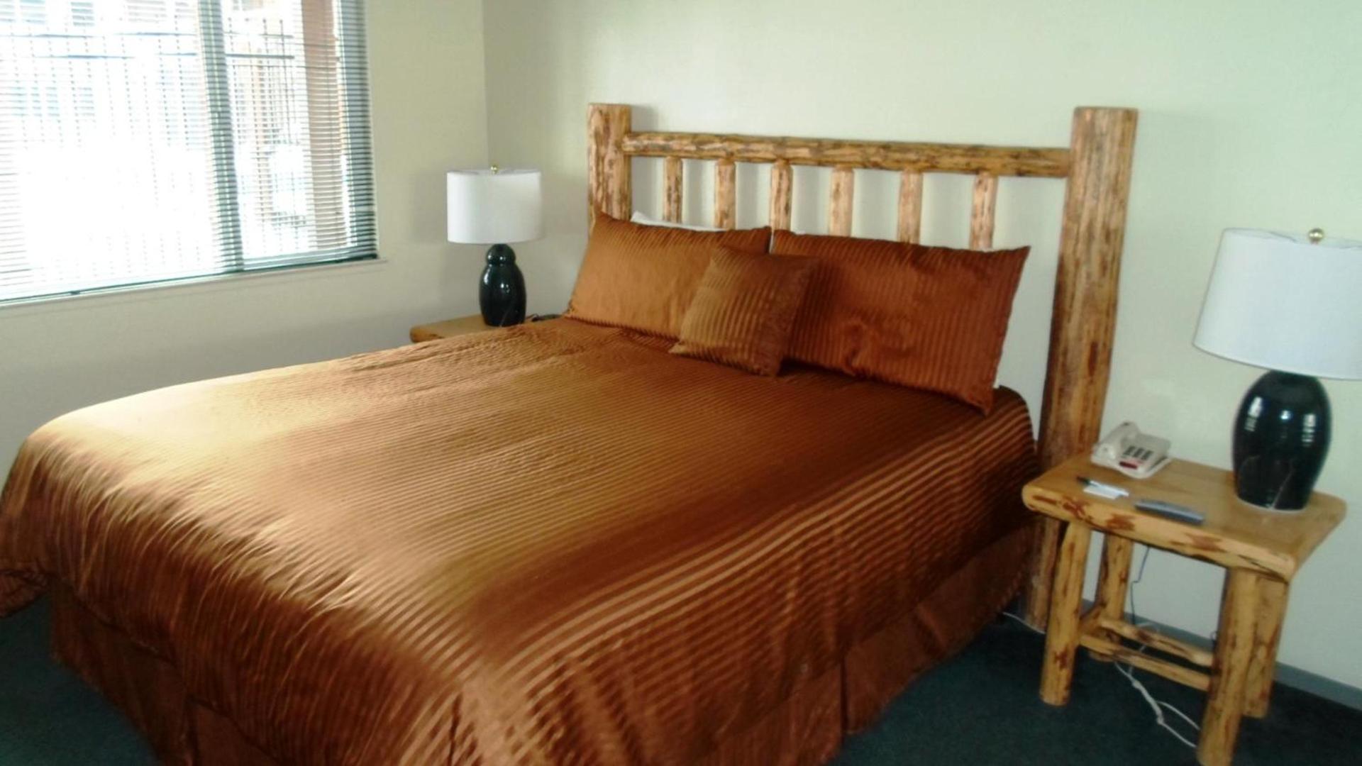The Lodge at Lake Tahoe photo 4