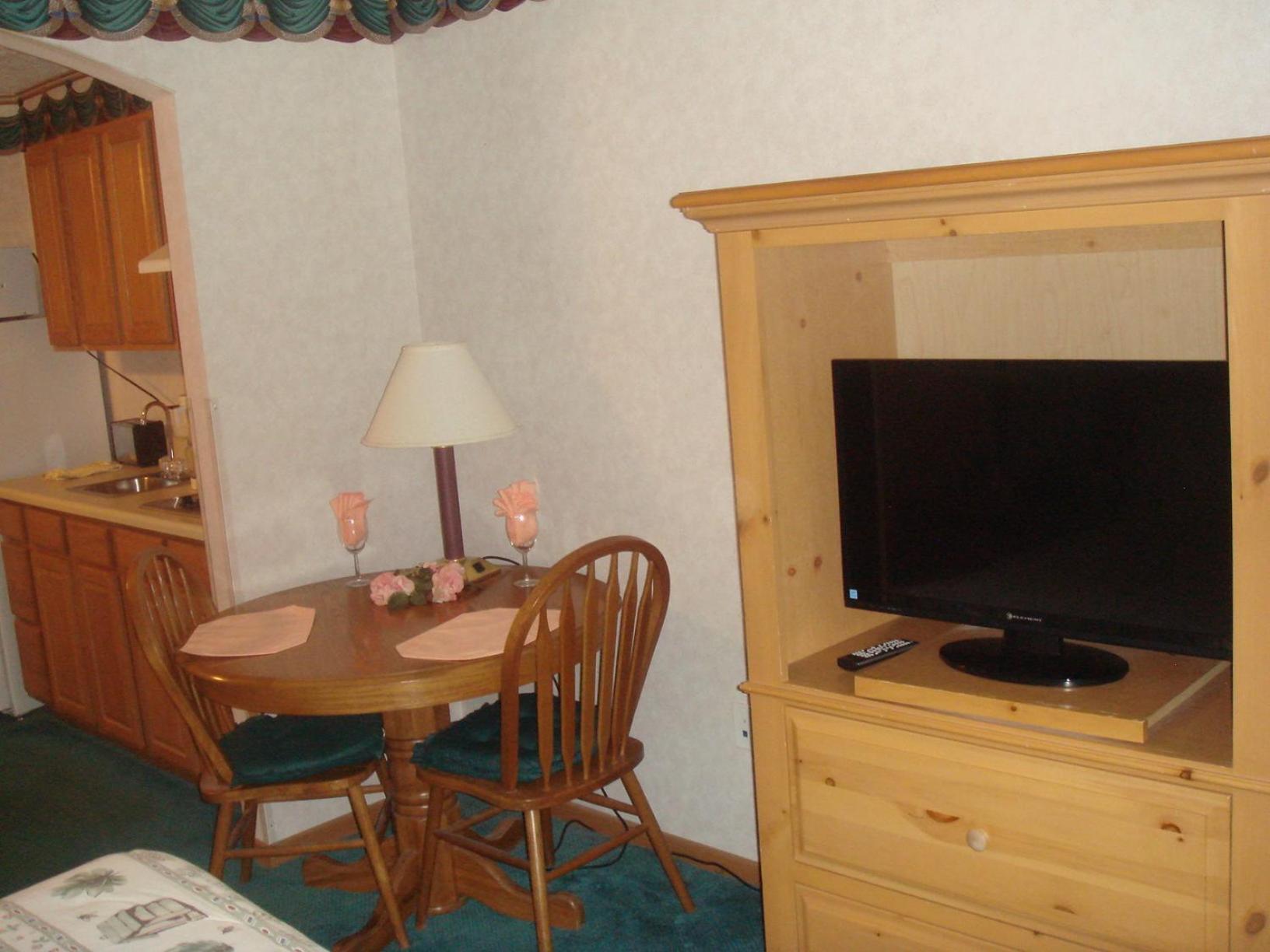Townhouse Inn & Suites Omaha photo 6