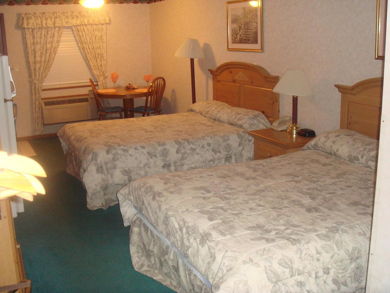 Townhouse Inn & Suites Omaha photo 11