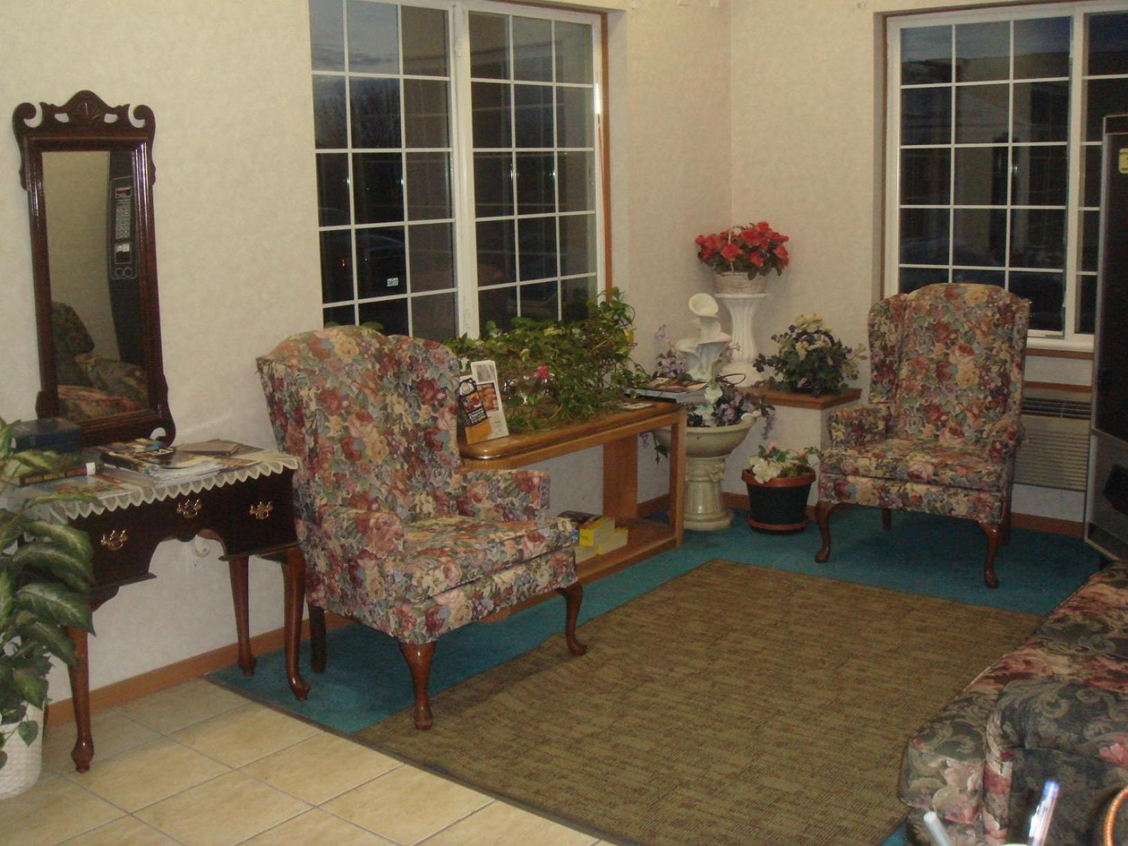 Townhouse Inn & Suites Omaha photo 12
