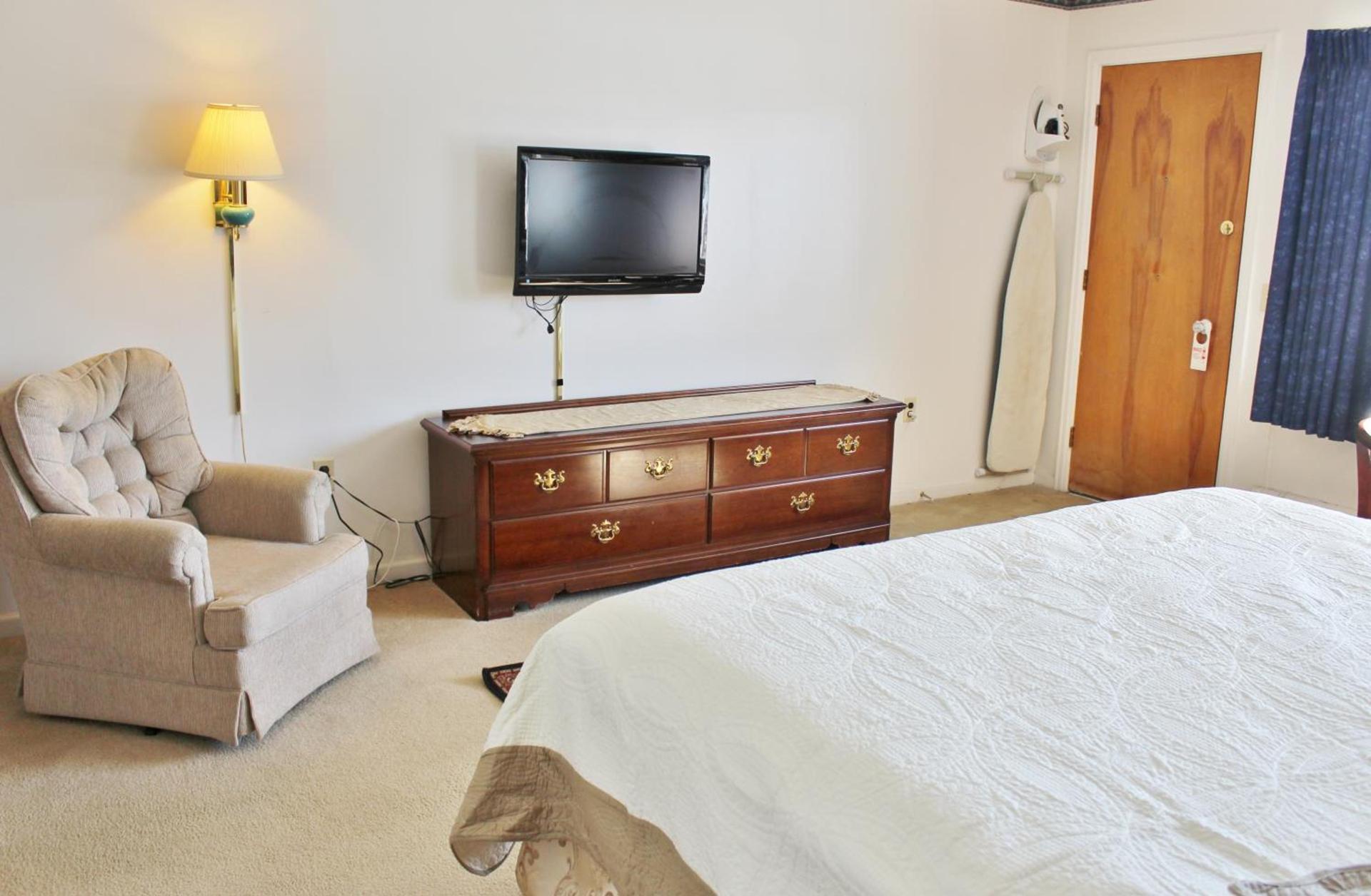 Sara Placid Inn & Suites photo 64