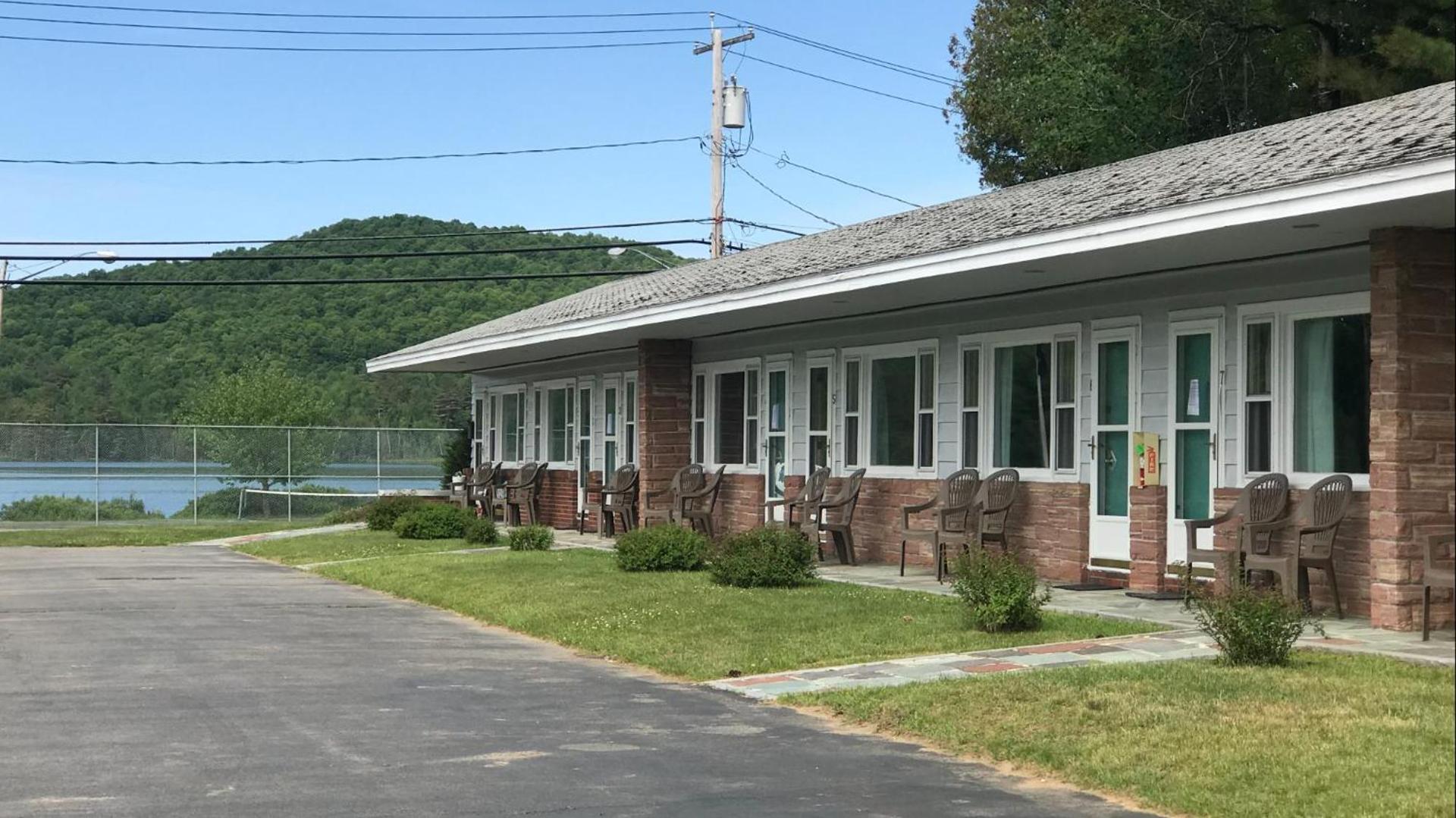 Sara Placid Inn & Suites photo 45