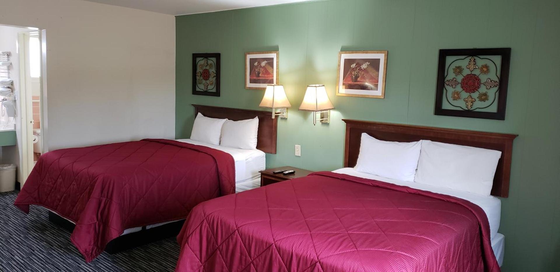 Super 7 Motel photo 42