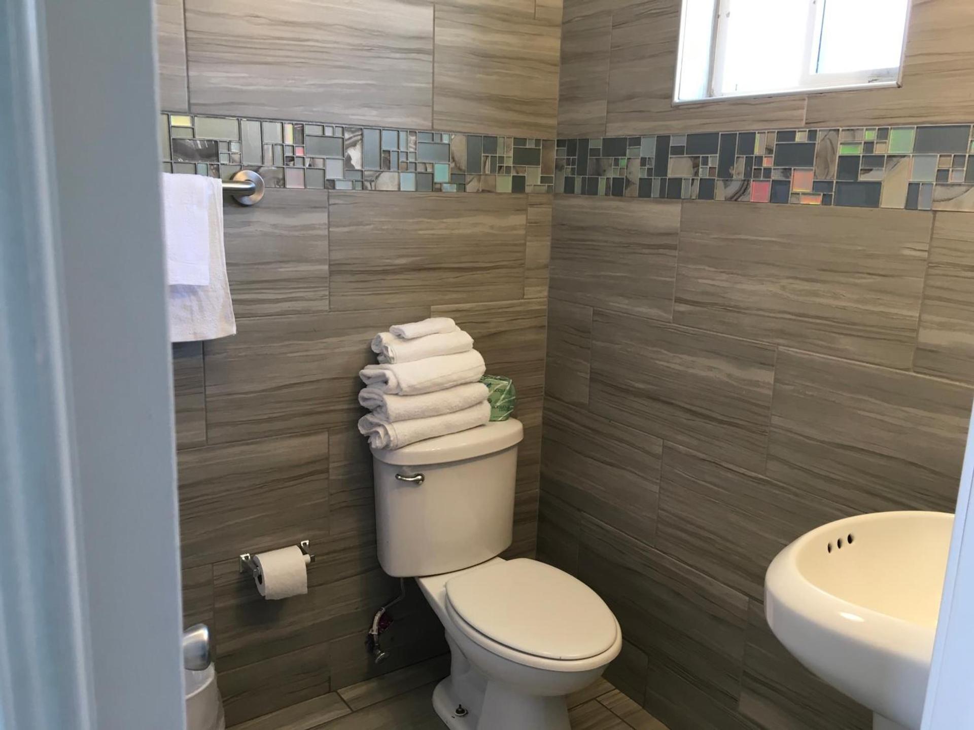 Skylark Resort Motel photo 20