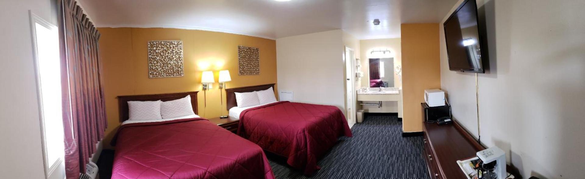 Super 7 Motel photo 33