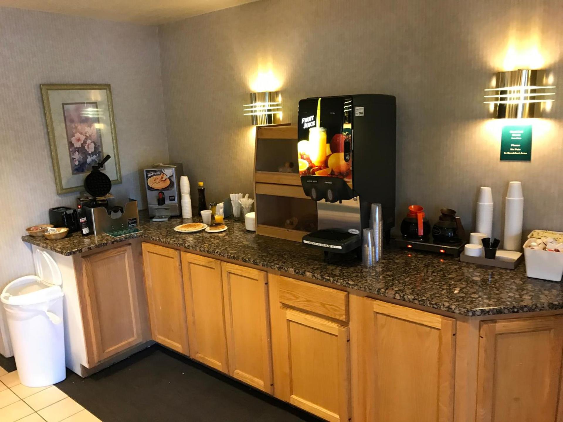 Americas Best Value Inn Cedar City photo 7